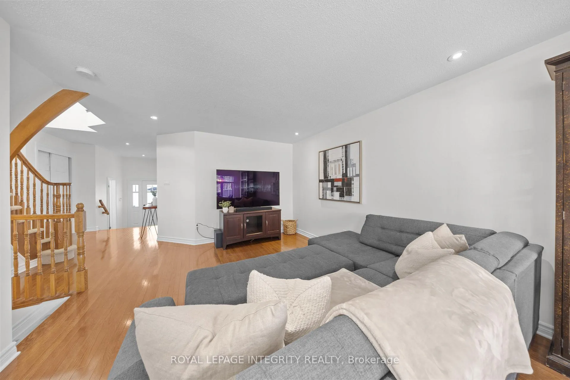 Photo 15 of 356 Ravenswood Way, Ottawa, Avalon East — HOMEH