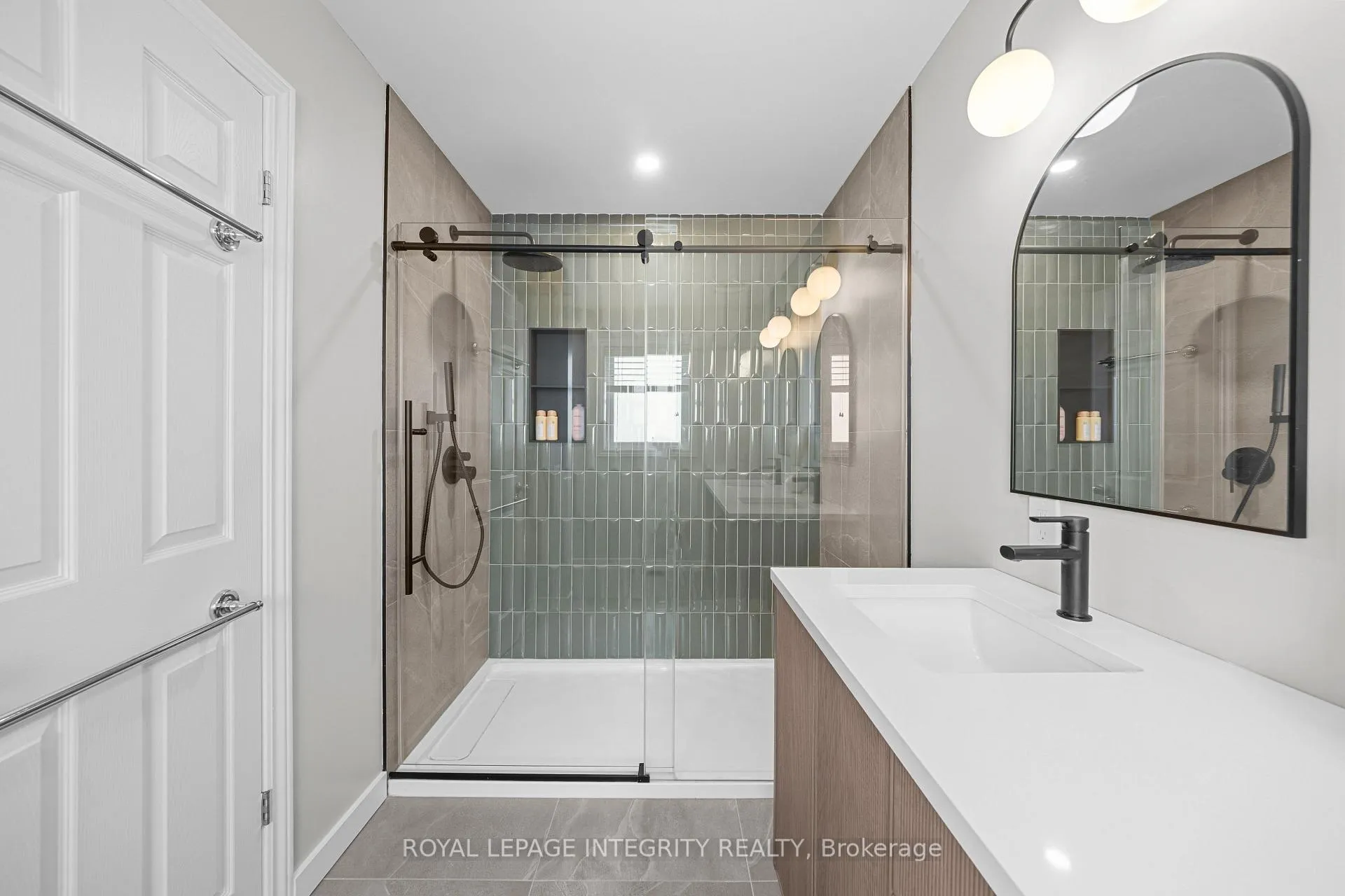 Photo 23 of 356 Ravenswood Way, Ottawa, Avalon East — HOMEH