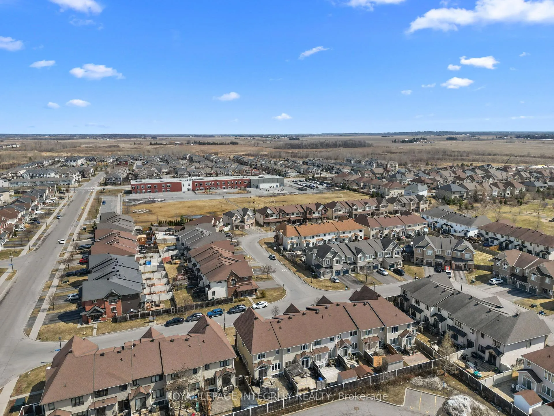 Photo 39 of 356 Ravenswood Way, Ottawa, Avalon East — HOMEH