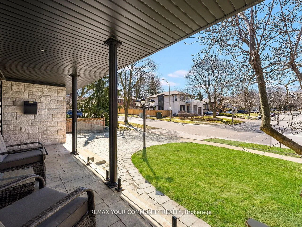 Photo 6 of 239 Wincott Drive, Etobicoke, Willowridge-Martingrove-Richview — HOMEH
