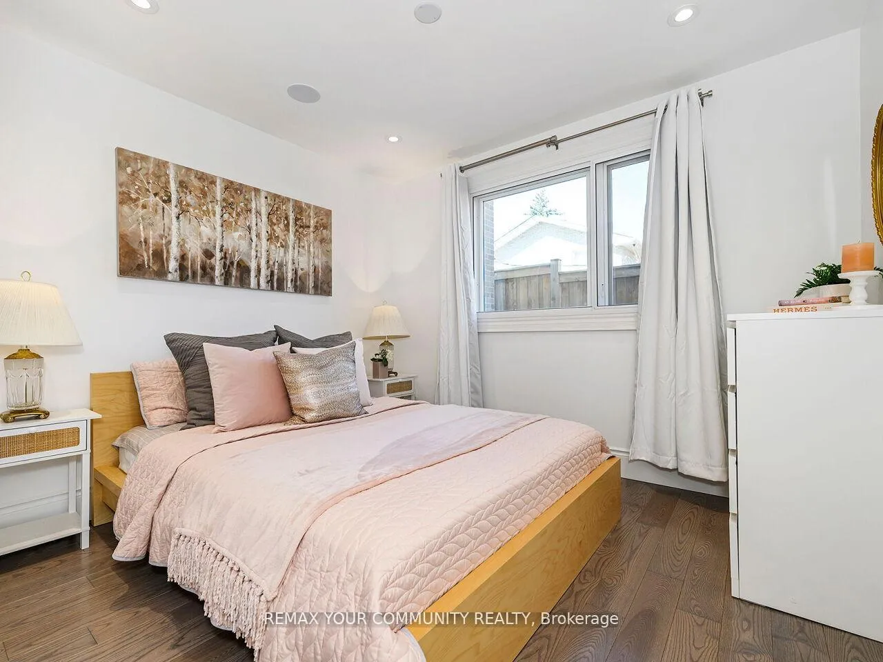 Photo 23 of 239 Wincott Drive, Etobicoke, Willowridge-Martingrove-Richview — HOMEH