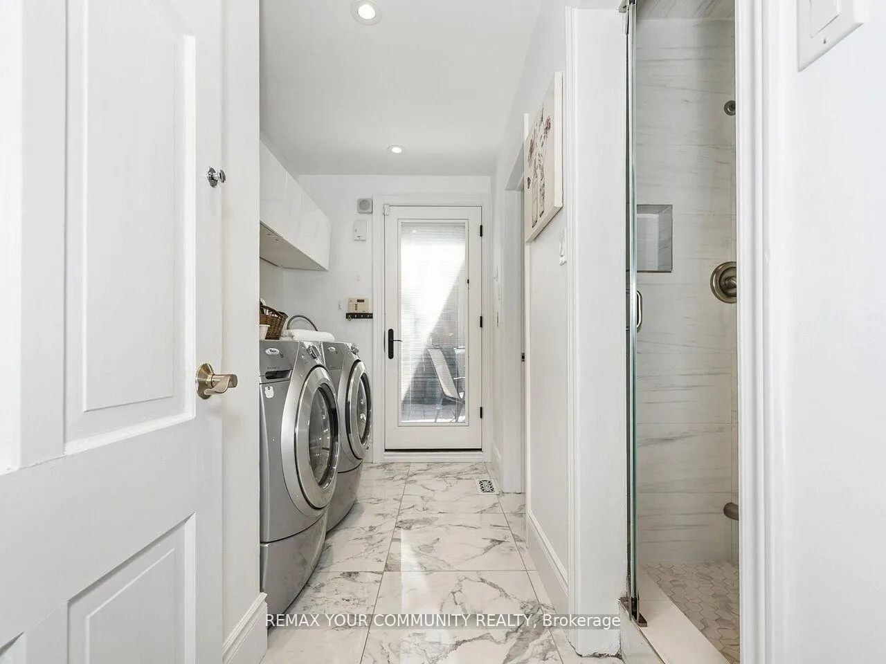 Photo 24 of 239 Wincott Drive, Etobicoke, Willowridge-Martingrove-Richview — HOMEH