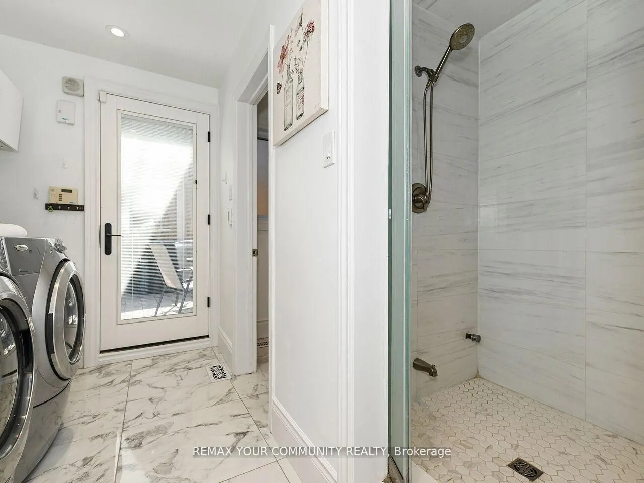 Photo 25 of 239 Wincott Drive, Etobicoke, Willowridge-Martingrove-Richview — HOMEH