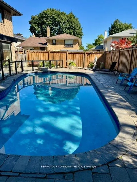 Photo 38 of 239 Wincott Drive, Etobicoke, Willowridge-Martingrove-Richview — HOMEH
