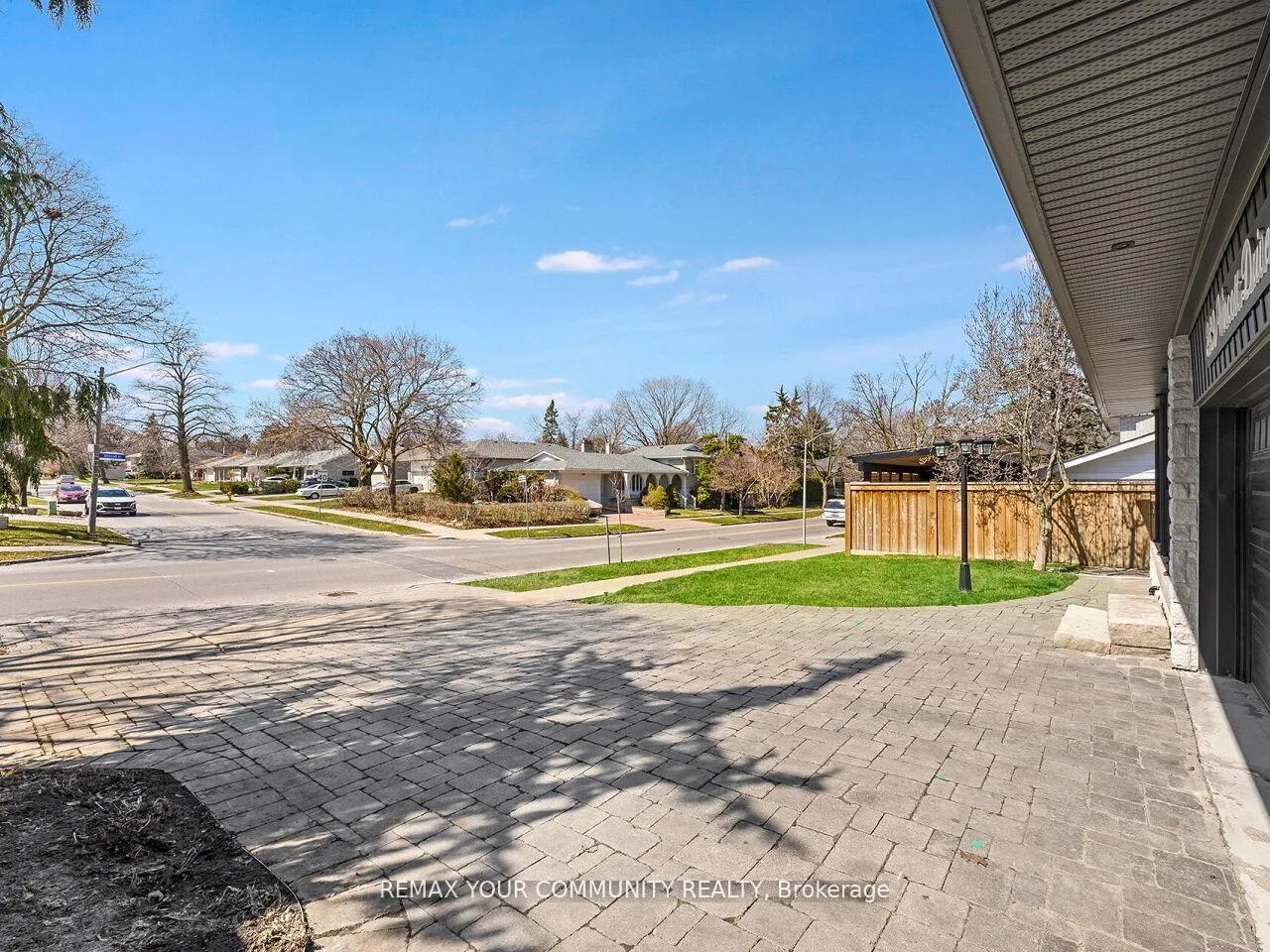 Photo 47 of 239 Wincott Drive, Etobicoke, Willowridge-Martingrove-Richview — HOMEH