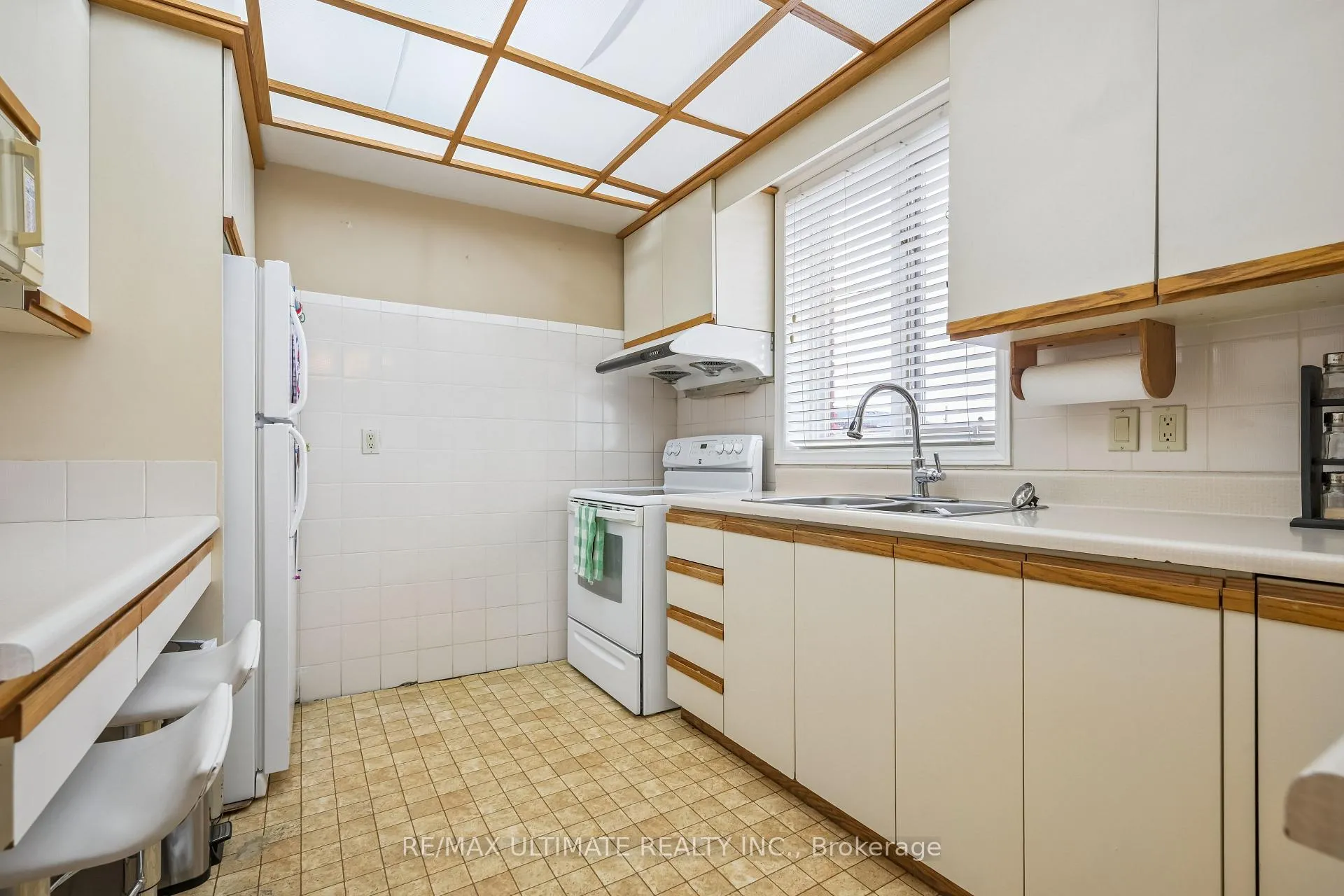 Photo 7 of 165 Sellers Avenue, Toronto, Caledonia-Fairbank — HOMEH