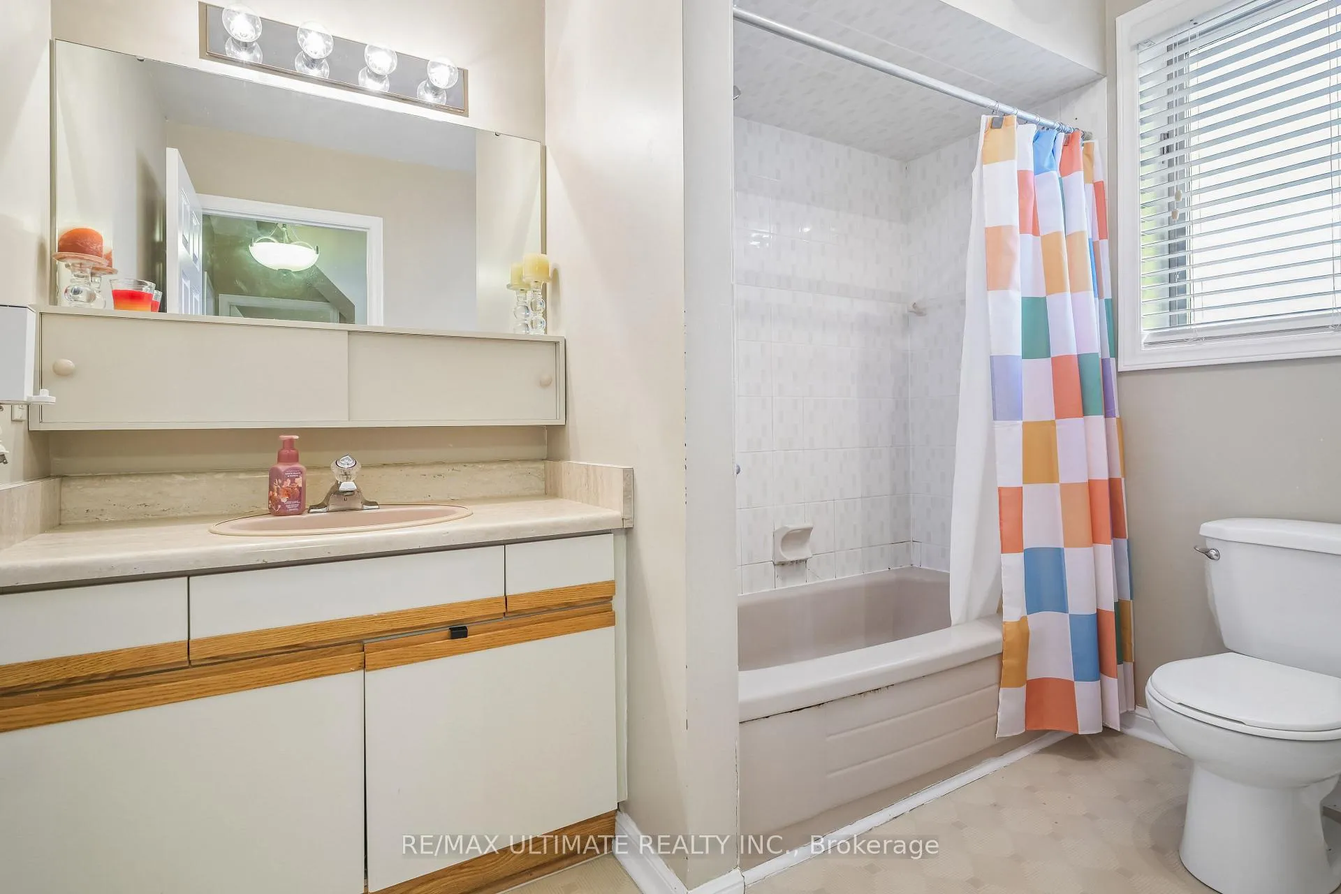 Photo 14 of 165 Sellers Avenue, Toronto, Caledonia-Fairbank — HOMEH