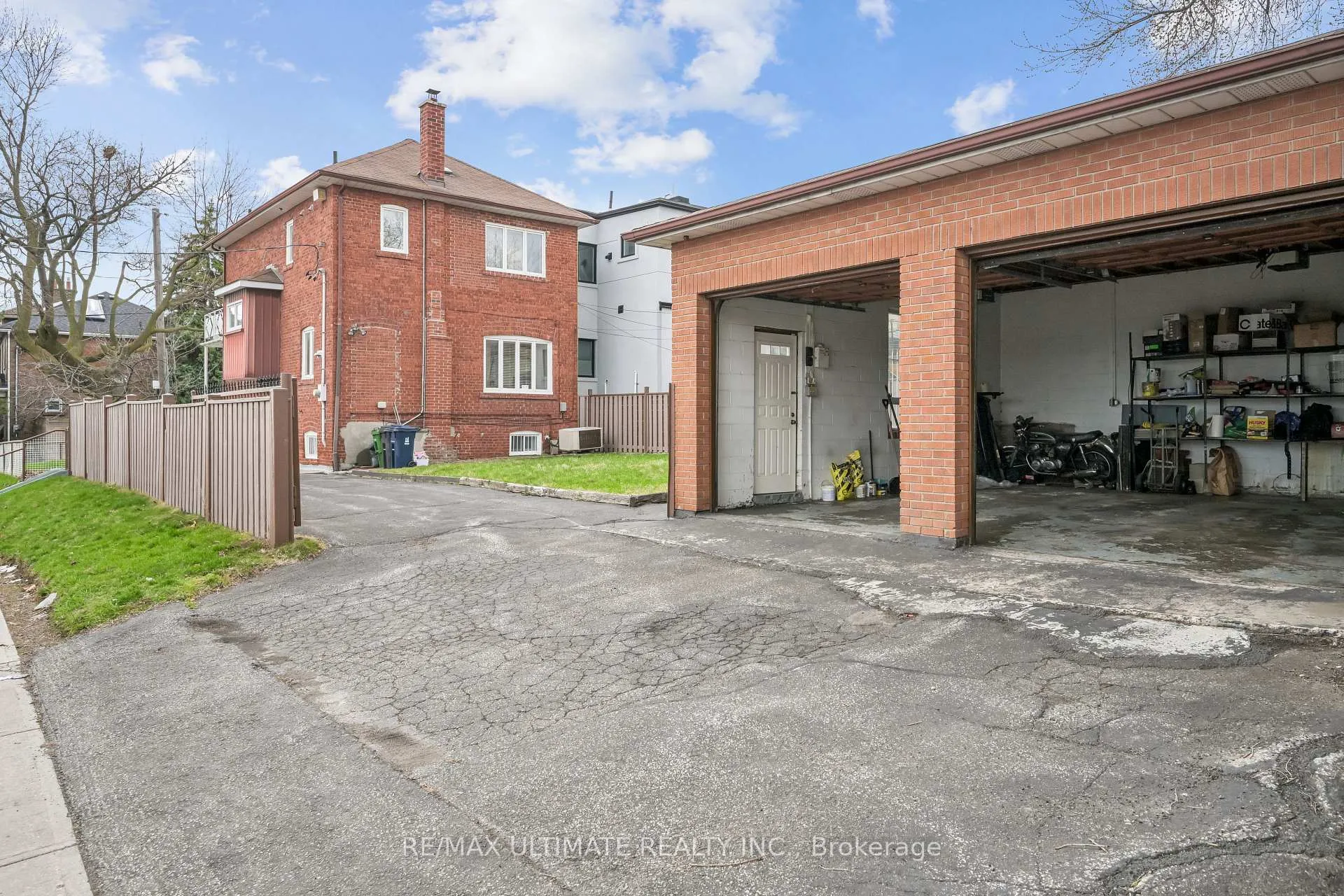 Photo 29 of 165 Sellers Avenue, Toronto, Caledonia-Fairbank — HOMEH