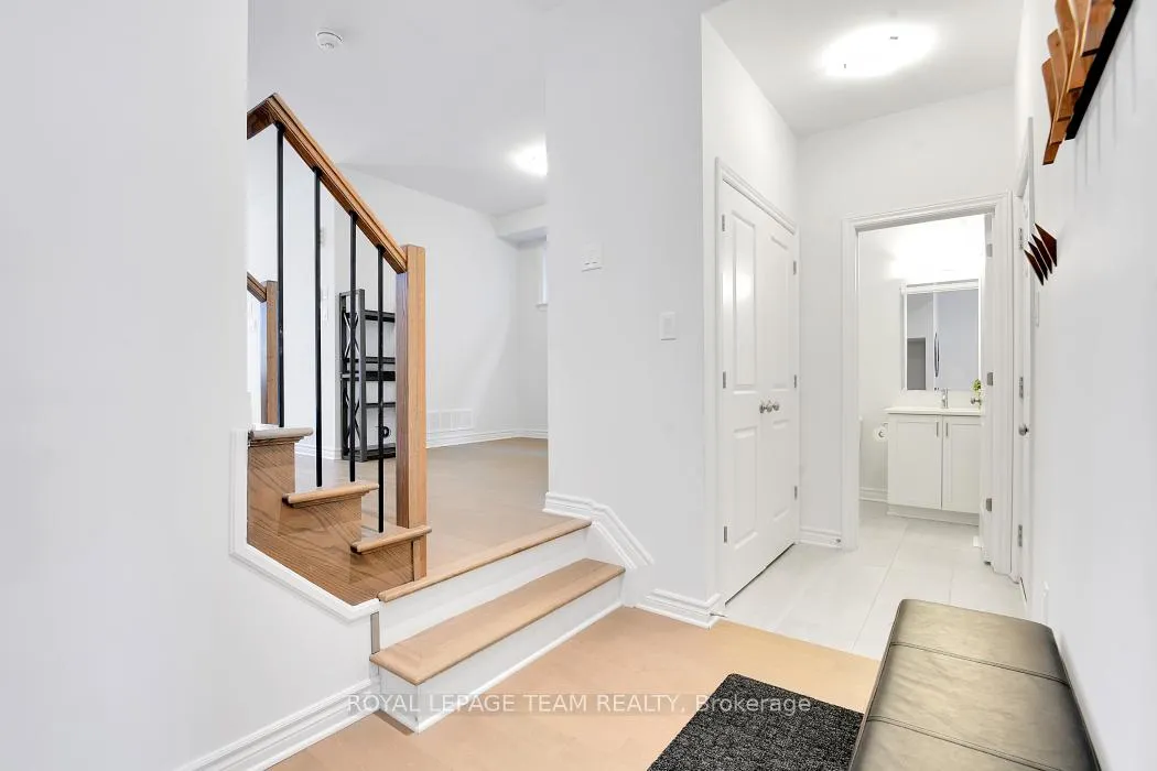 Photo 5 of 102 Crevasse Road, Ottawa, Mer Bleue/Bradley Estates/Anderson Park — HOMEH