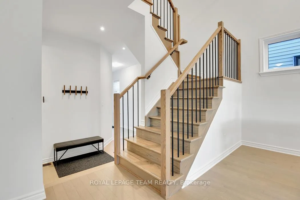 Photo 6 of 102 Crevasse Road, Ottawa, Mer Bleue/Bradley Estates/Anderson Park — HOMEH