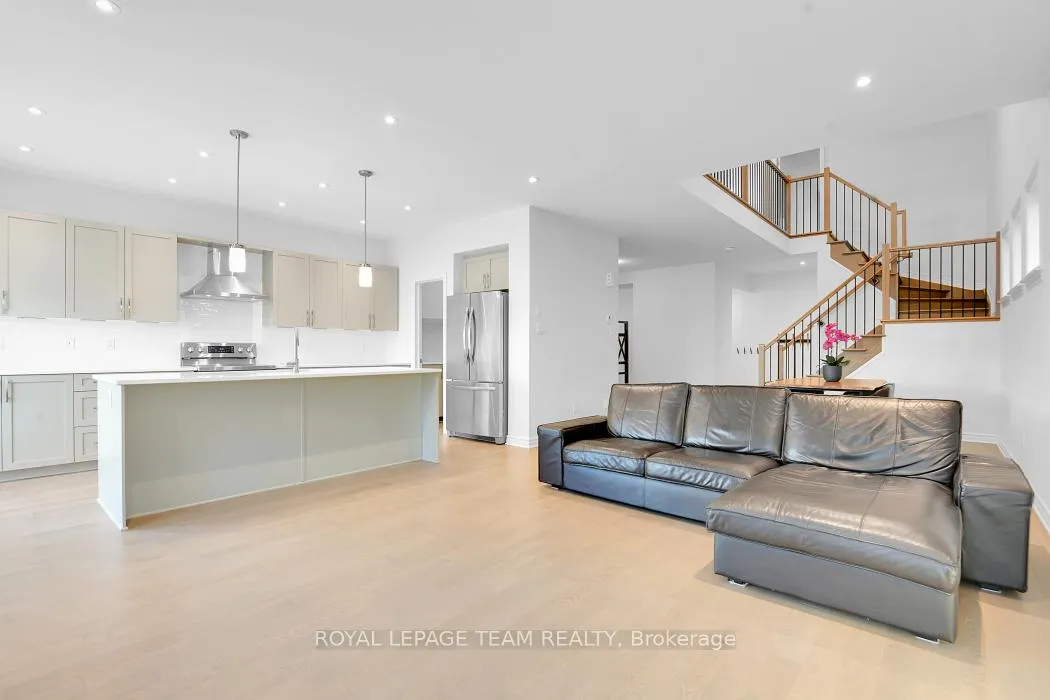 Photo 12 of 102 Crevasse Road, Ottawa, Mer Bleue/Bradley Estates/Anderson Park — HOMEH