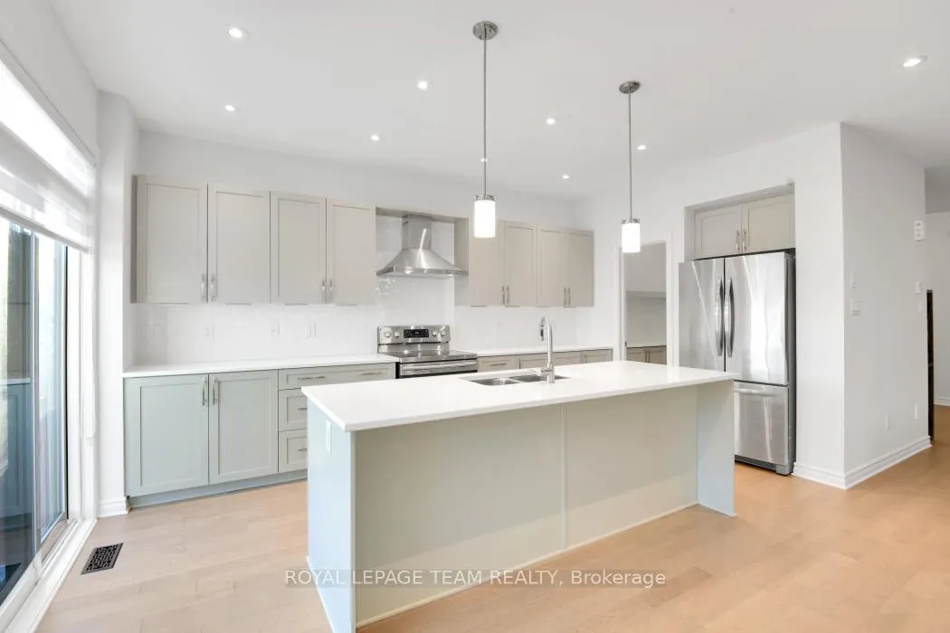 Photo 13 of 102 Crevasse Road, Ottawa, Mer Bleue/Bradley Estates/Anderson Park — HOMEH