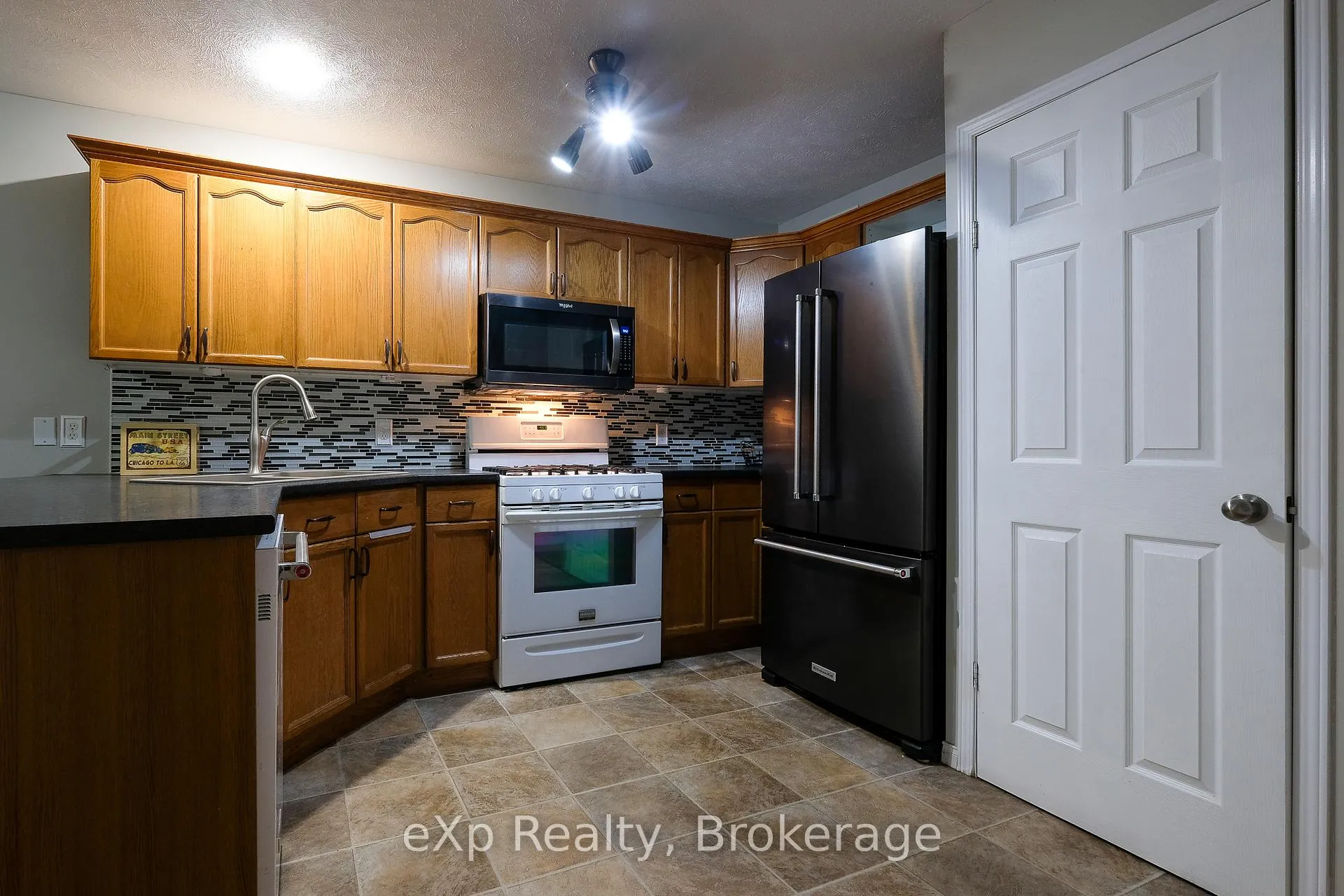 Photo 12 of 892 9th Avenue A, Owen Sound — HOMEH