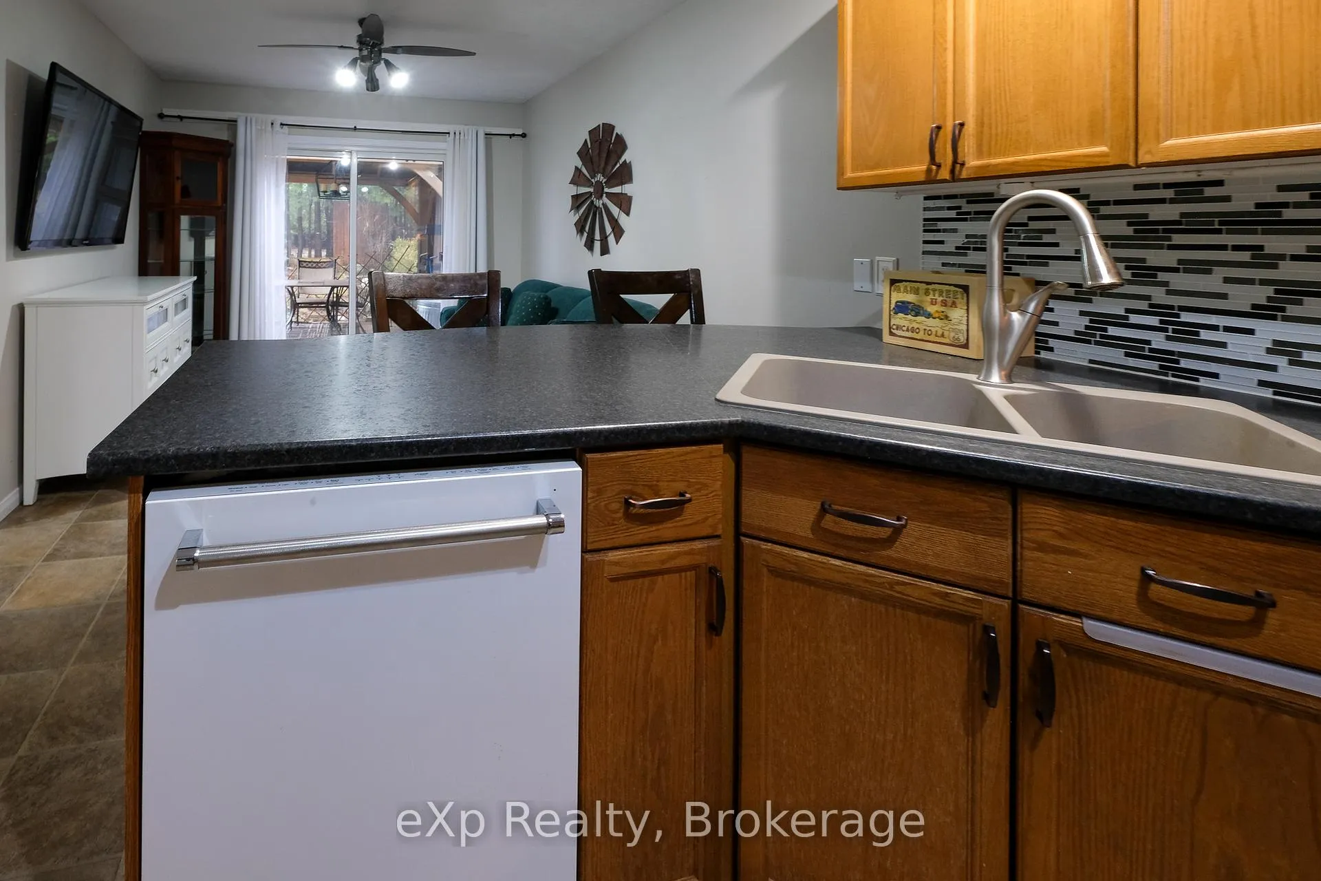 Photo 14 of 892 9th Avenue A, Owen Sound — HOMEH