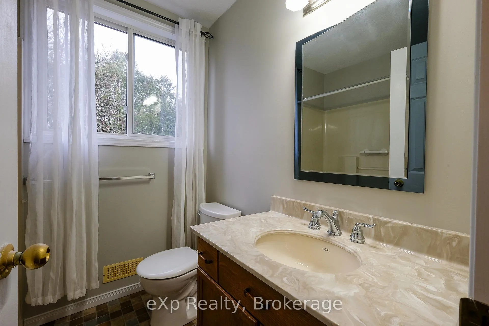 Photo 21 of 892 9th Avenue A, Owen Sound — HOMEH