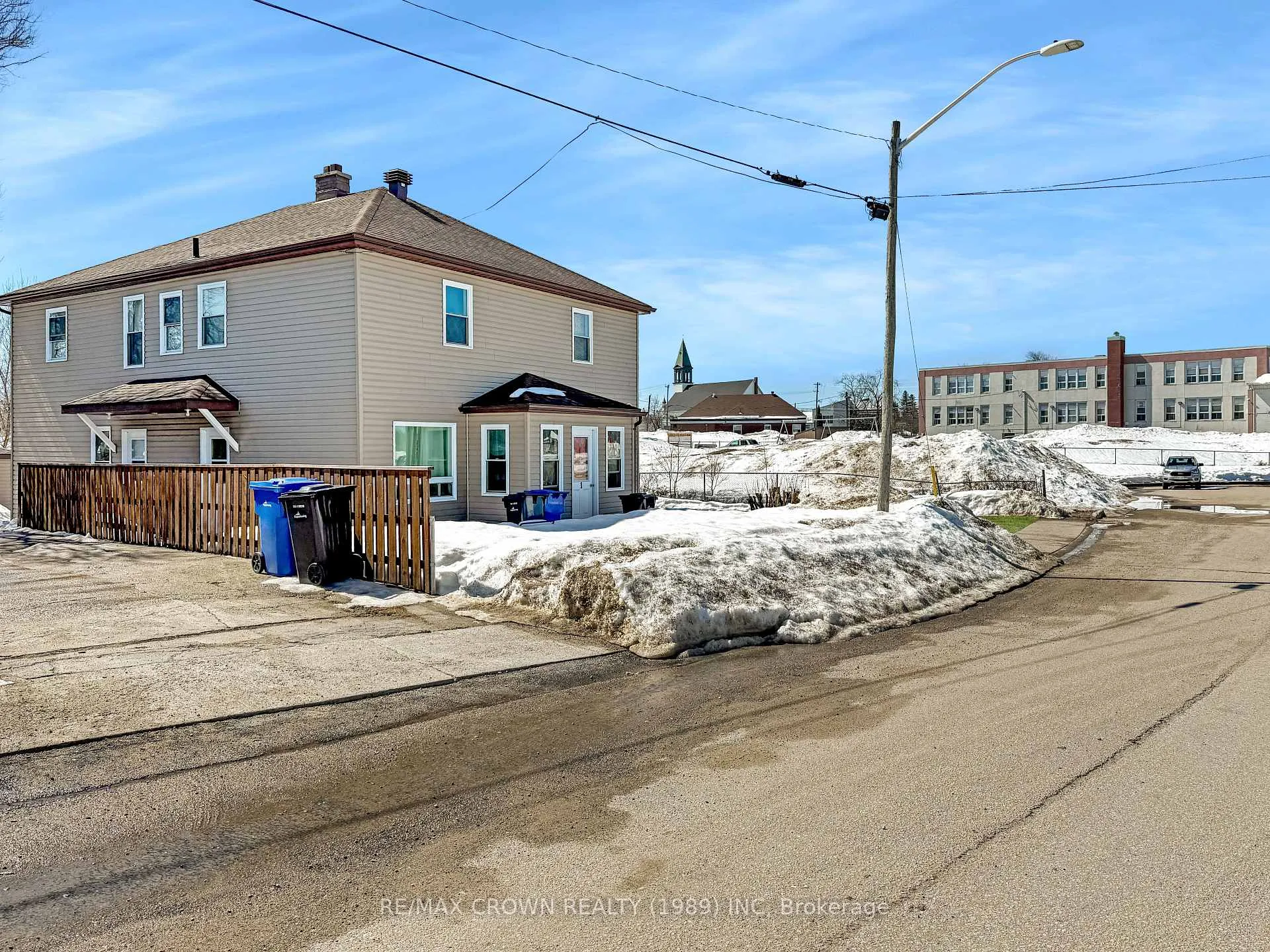 Photo 2 of 119 Byng Avenue, Kapuskasing — HOMEH