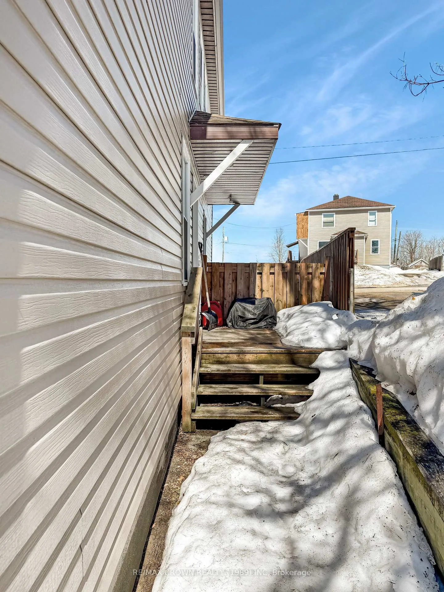 Photo 7 of 119 Byng Avenue, Kapuskasing — HOMEH