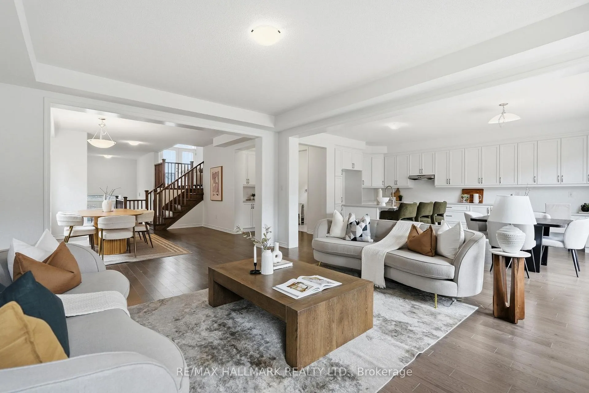 Photo 9 of 3071 Ireton Street, Innisfil, Rural Innisfil — HOMEH