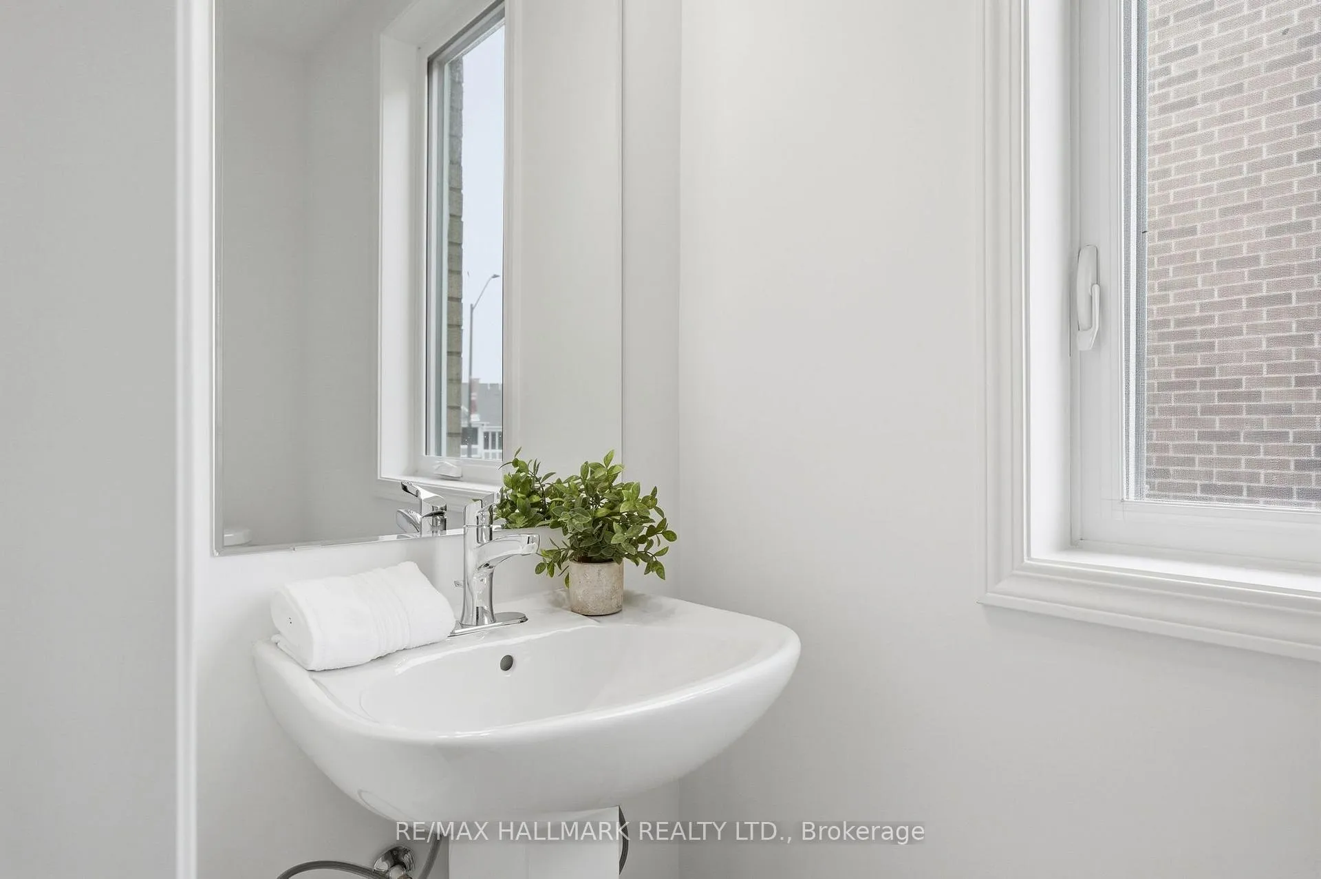 Photo 19 of 3071 Ireton Street, Innisfil, Rural Innisfil — HOMEH