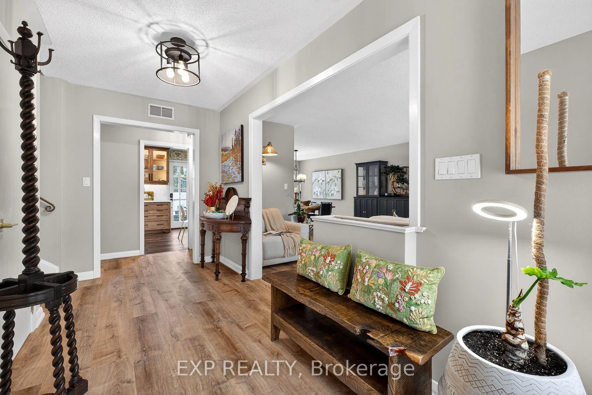Photo 8 of 230 Glenwood Crescent, Oshawa, Centennial — HOMEH