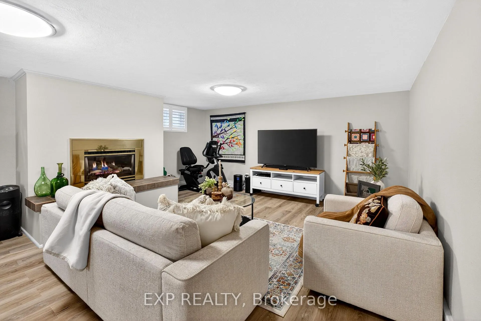 Photo 35 of 230 Glenwood Crescent, Oshawa, Centennial — HOMEH