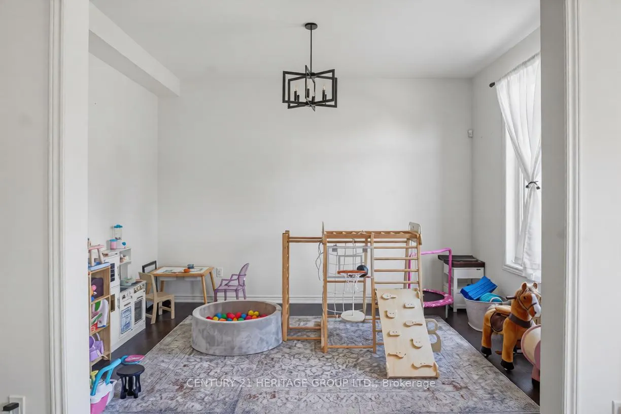 Photo 21 of 27 Orchid Crescent, Adjala-Tosorontio, Colgan — HOMEH