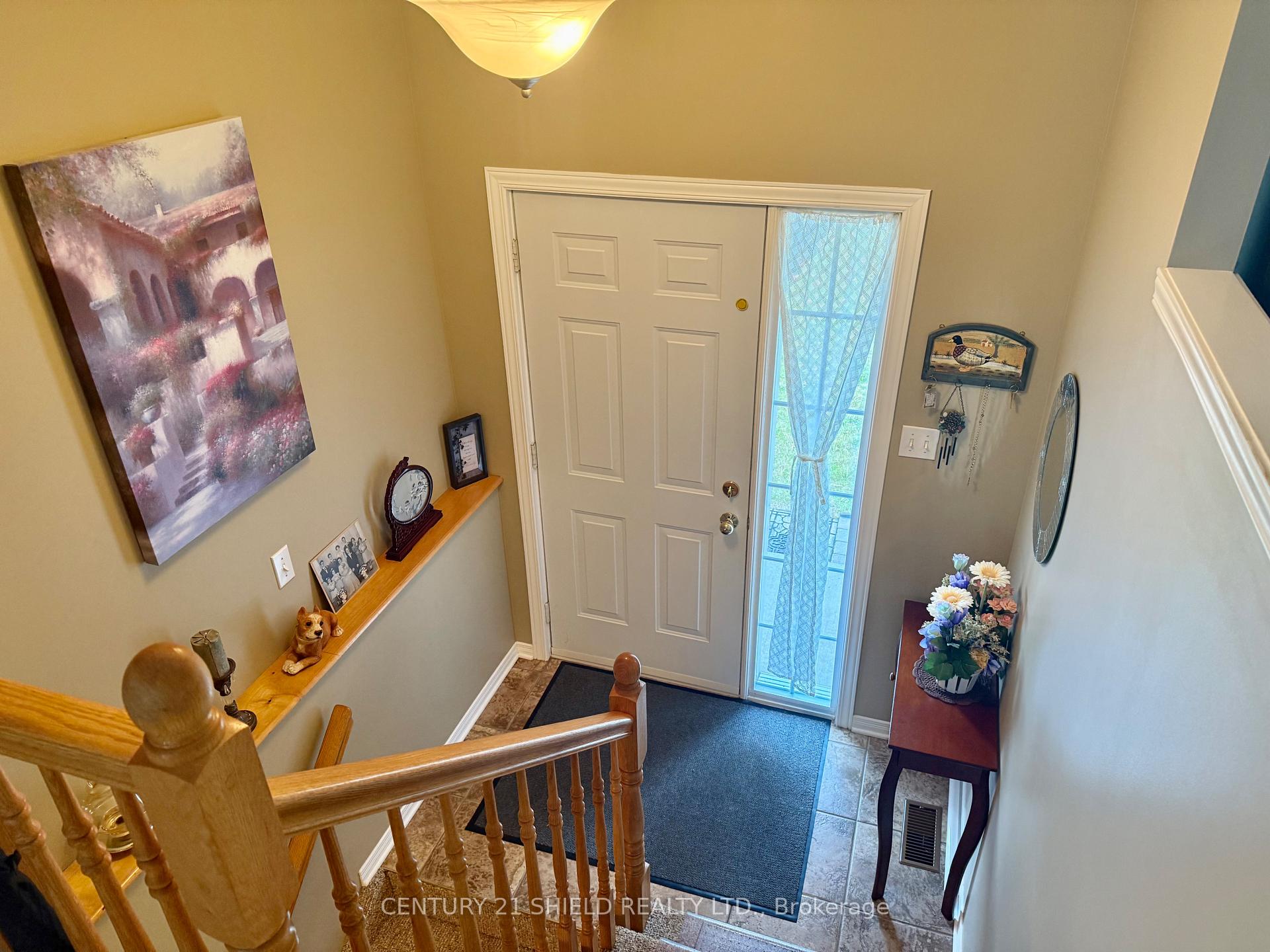 Photo 2 of 382 Ellen Avenue, Cornwall — HOMEH