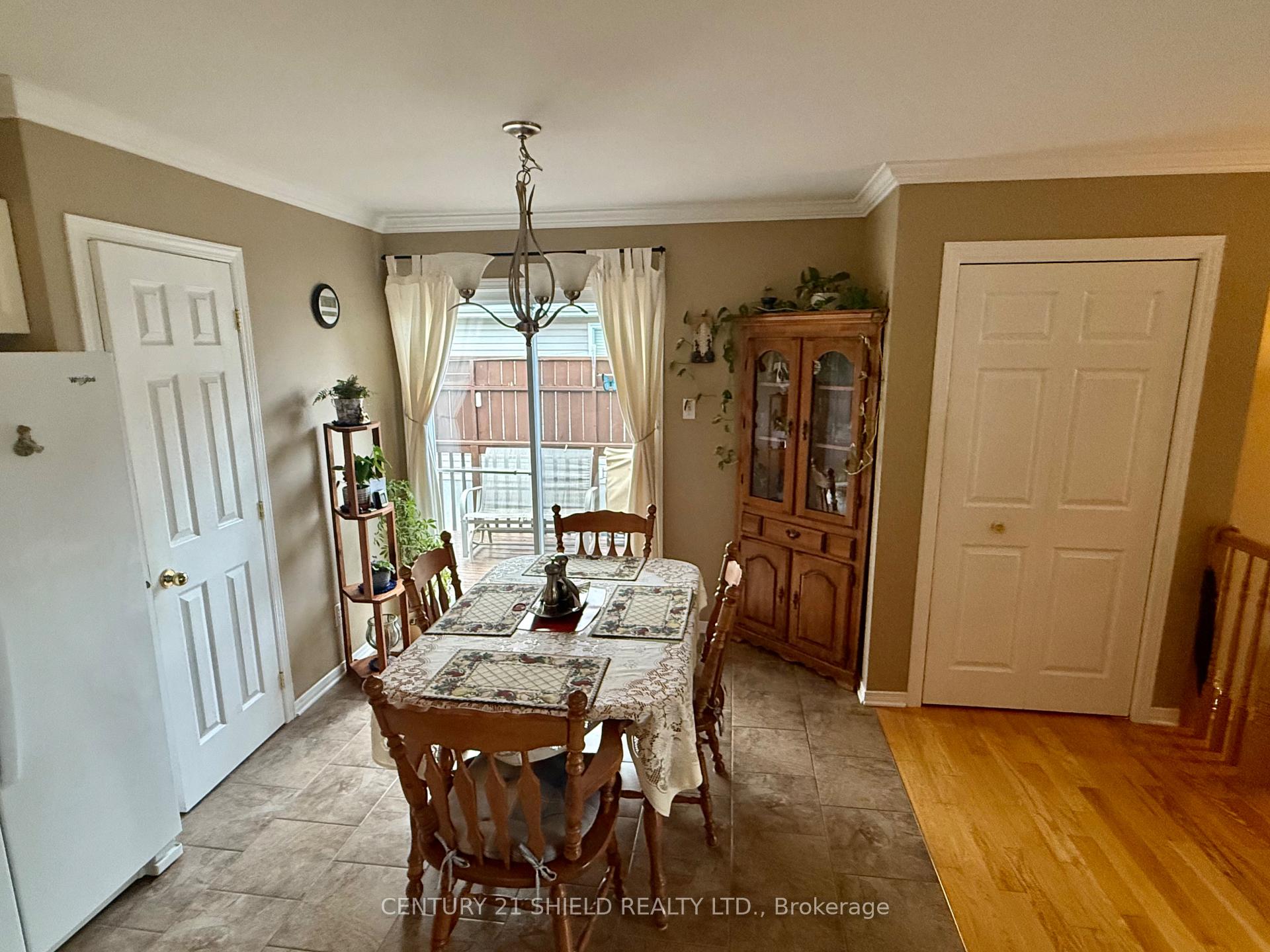 Photo 5 of 382 Ellen Avenue, Cornwall — HOMEH