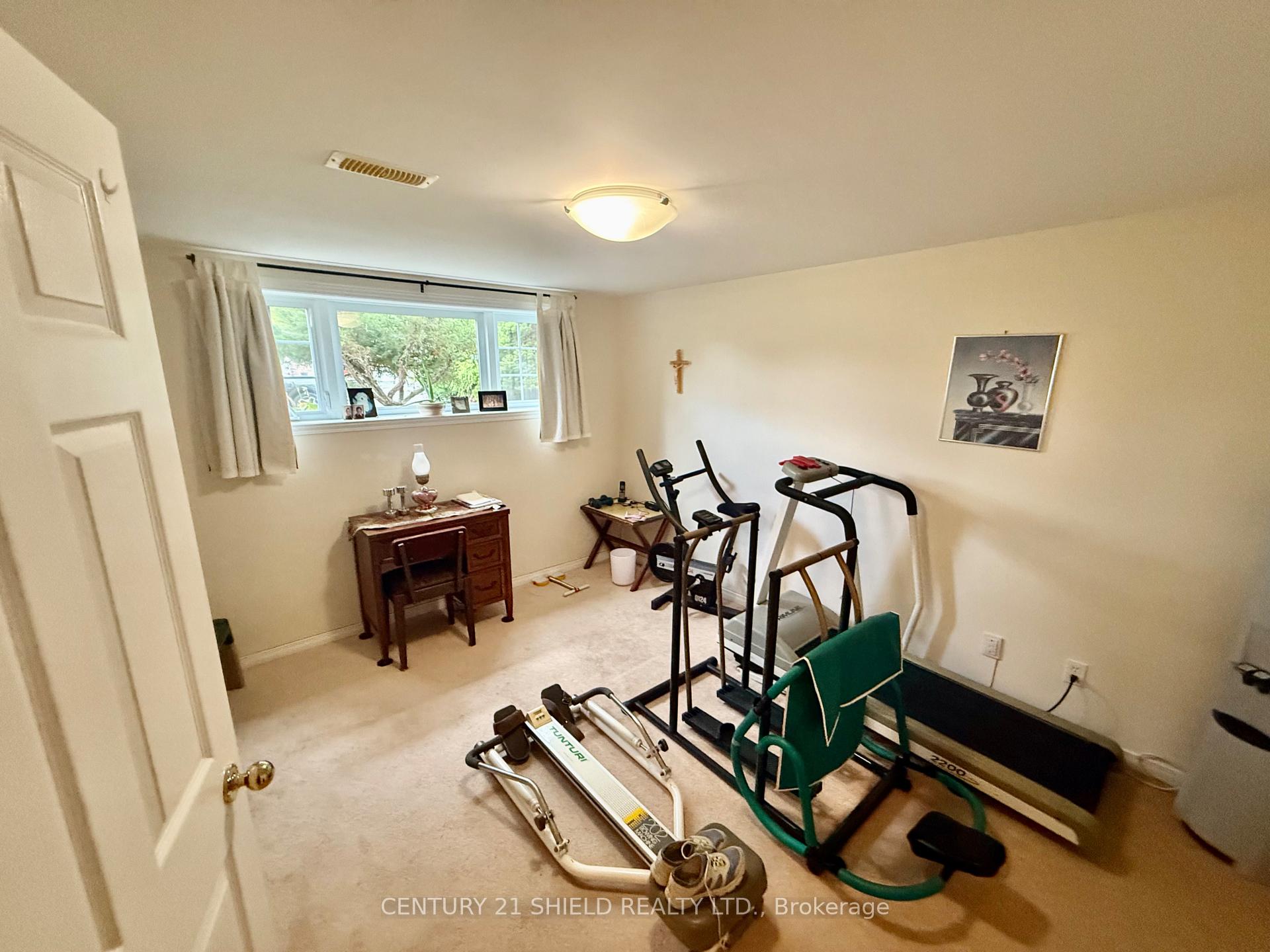 Photo 16 of 382 Ellen Avenue, Cornwall — HOMEH