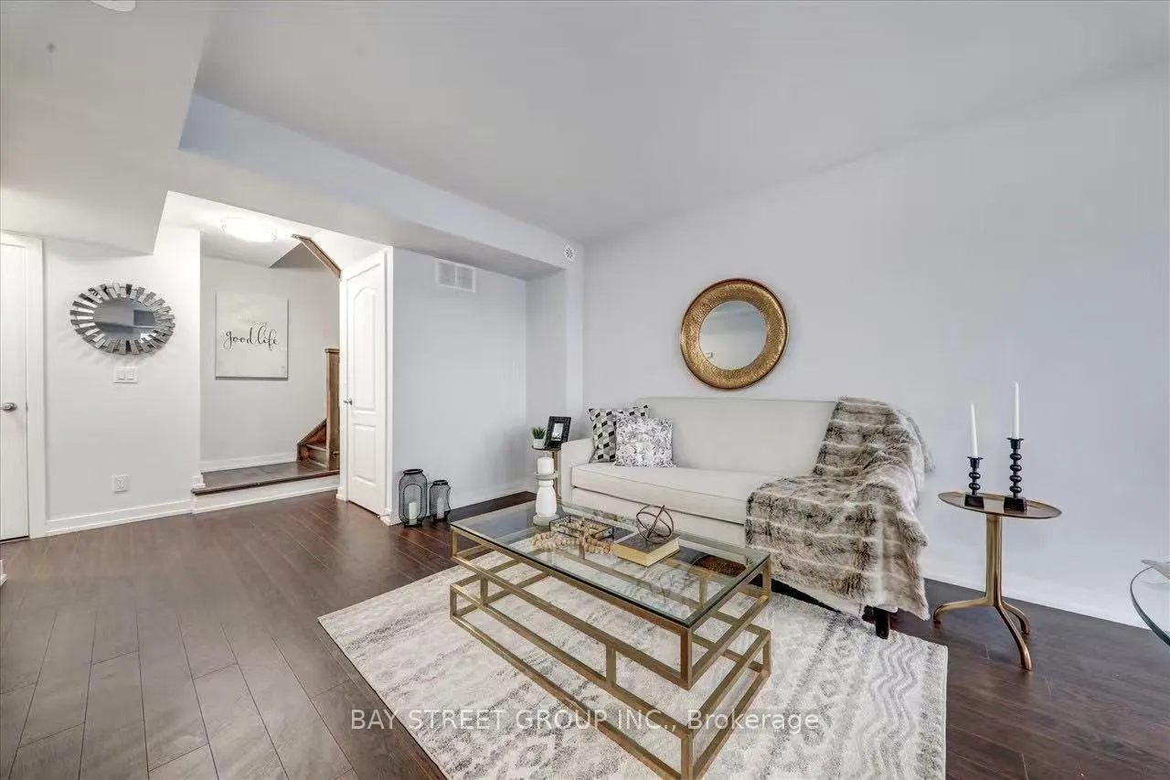 Photo 6 of Unit 311, 20 Dunsheath Way, Markham, Cornell — HOMEH