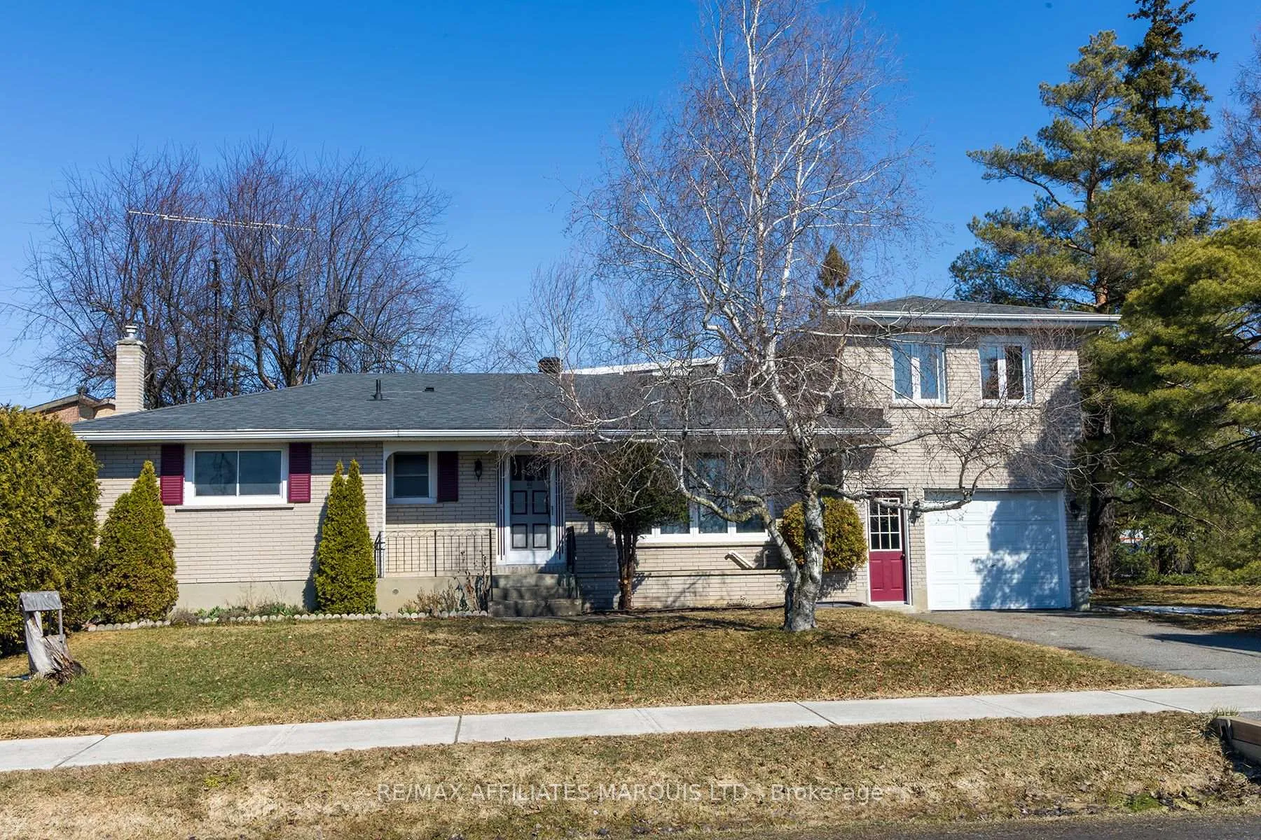 Photo 4 of 66 Fifth Street E, South Dundas, Morrisburg — HOMEH