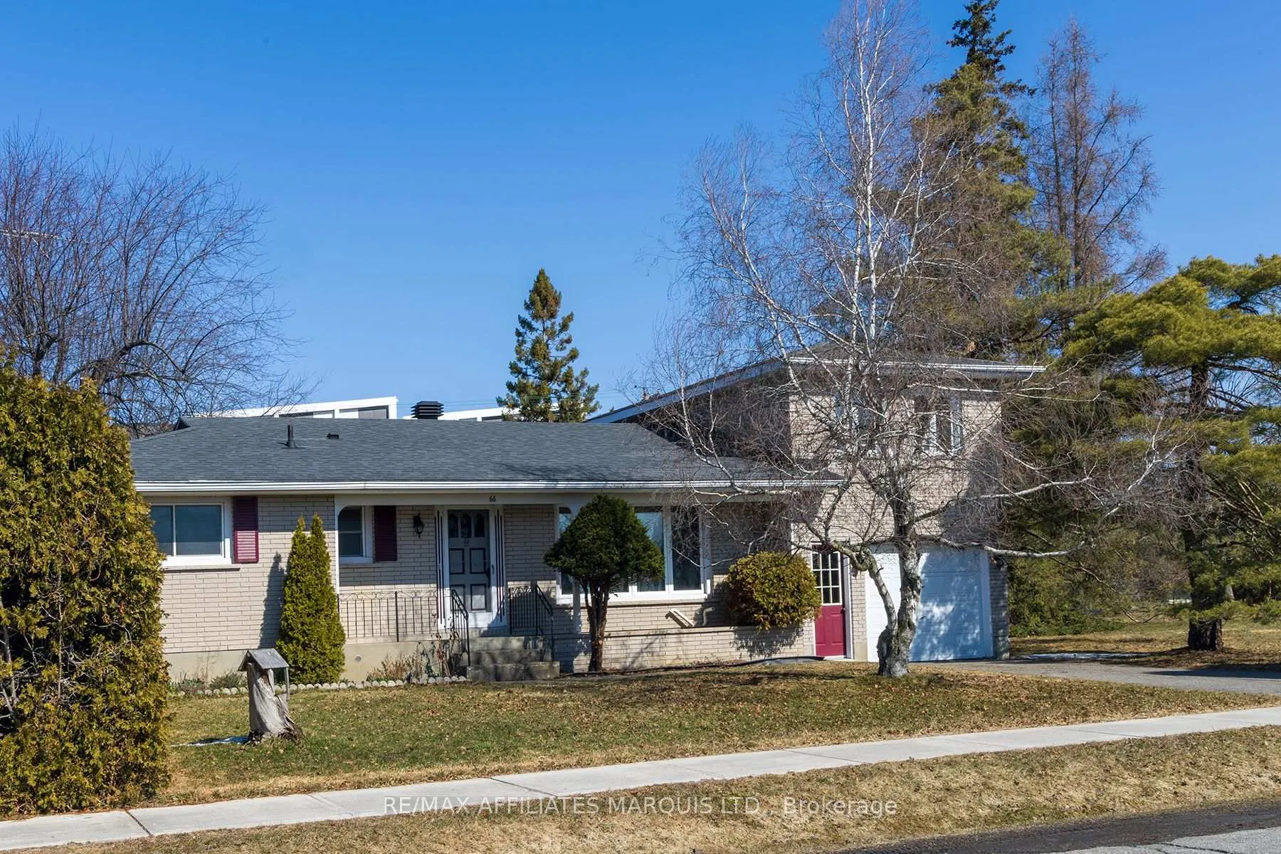 Photo 5 of 66 Fifth Street E, South Dundas, Morrisburg — HOMEH