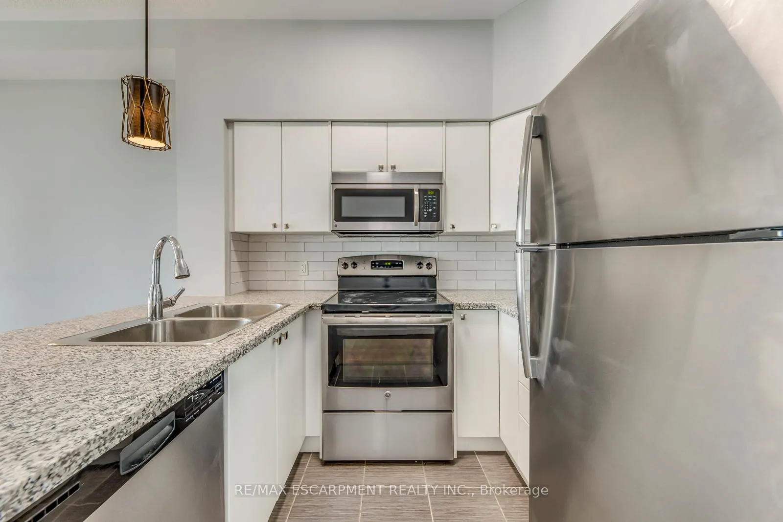 Photo 13 of Unit 905, 112 King Street E, Hamilton, Beasley — HOMEH