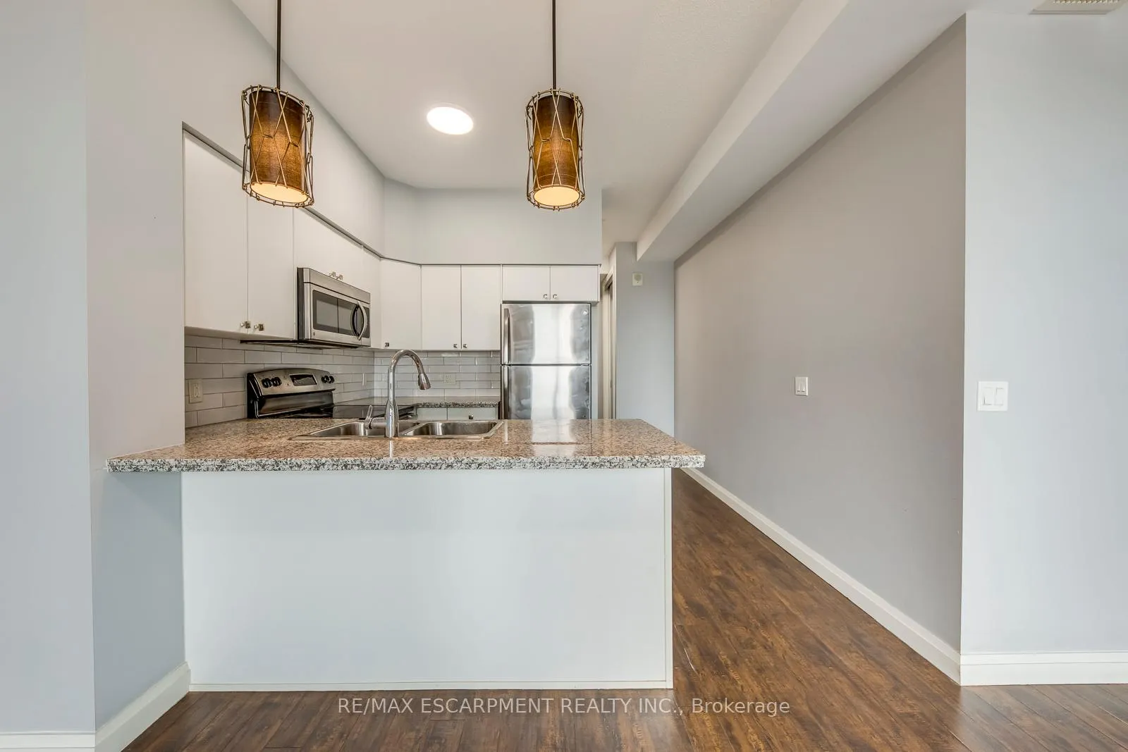 Photo 16 of Unit 905, 112 King Street E, Hamilton, Beasley — HOMEH