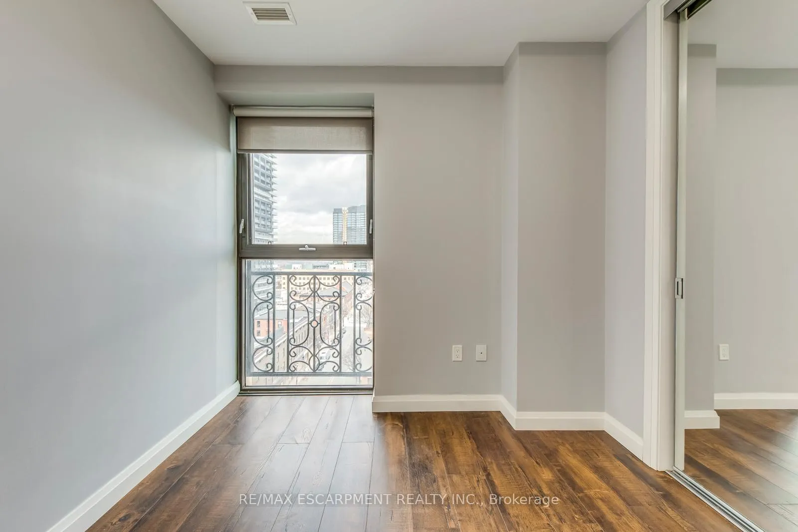 Photo 30 of Unit 905, 112 King Street E, Hamilton, Beasley — HOMEH