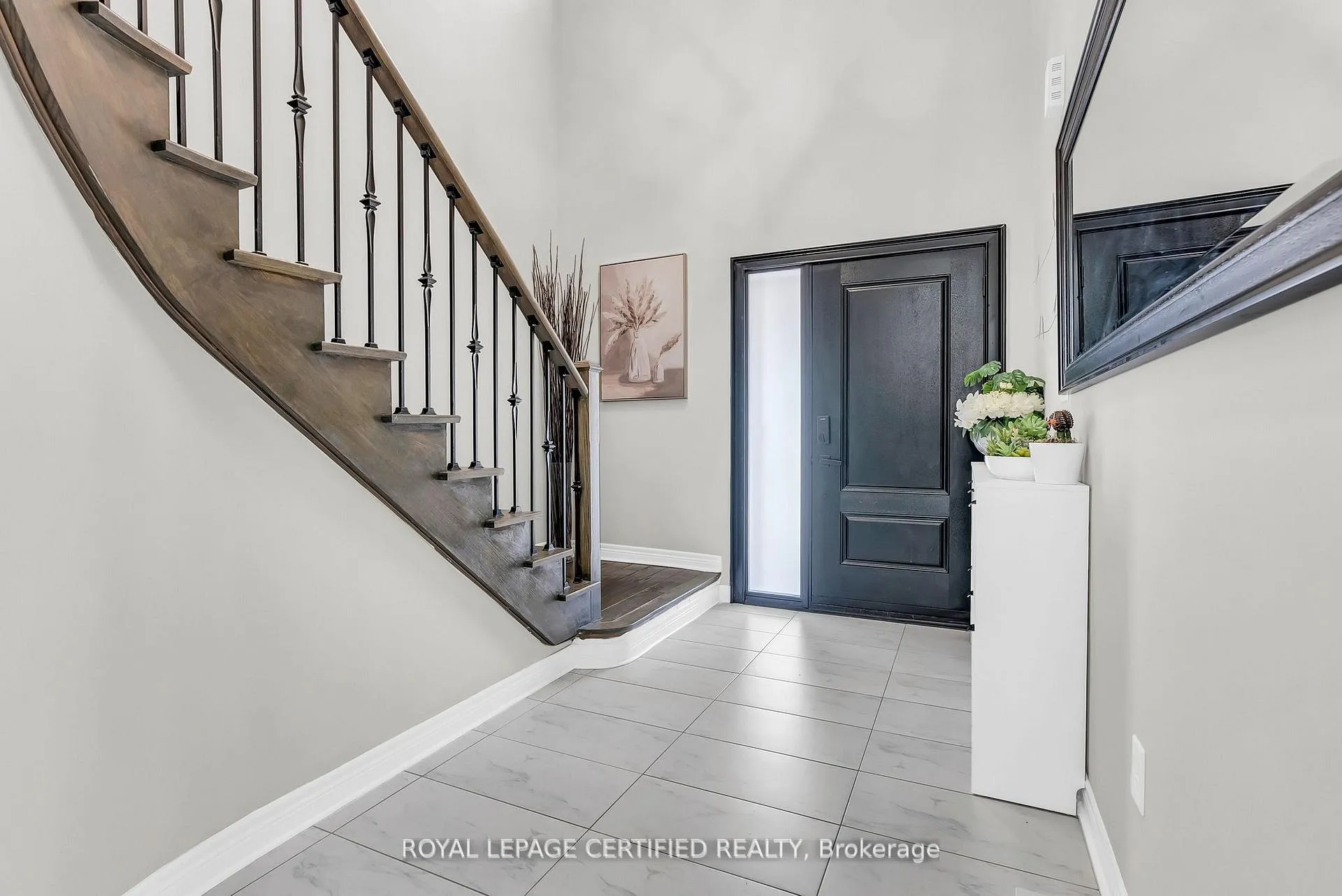 Photo 5 of 461 Downes Jackson Heights, Milton, Harrison — HOMEH