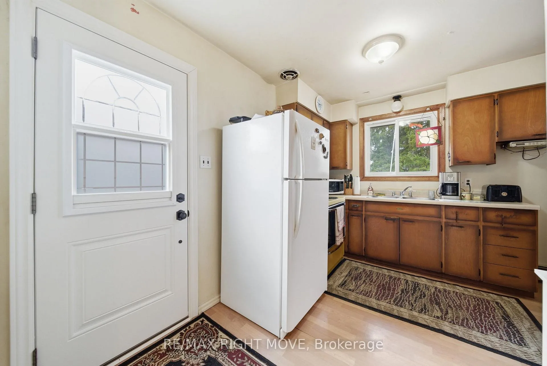 Photo 2 of 3149 Barrie Hill Road, Springwater, Rural Springwater — HOMEH
