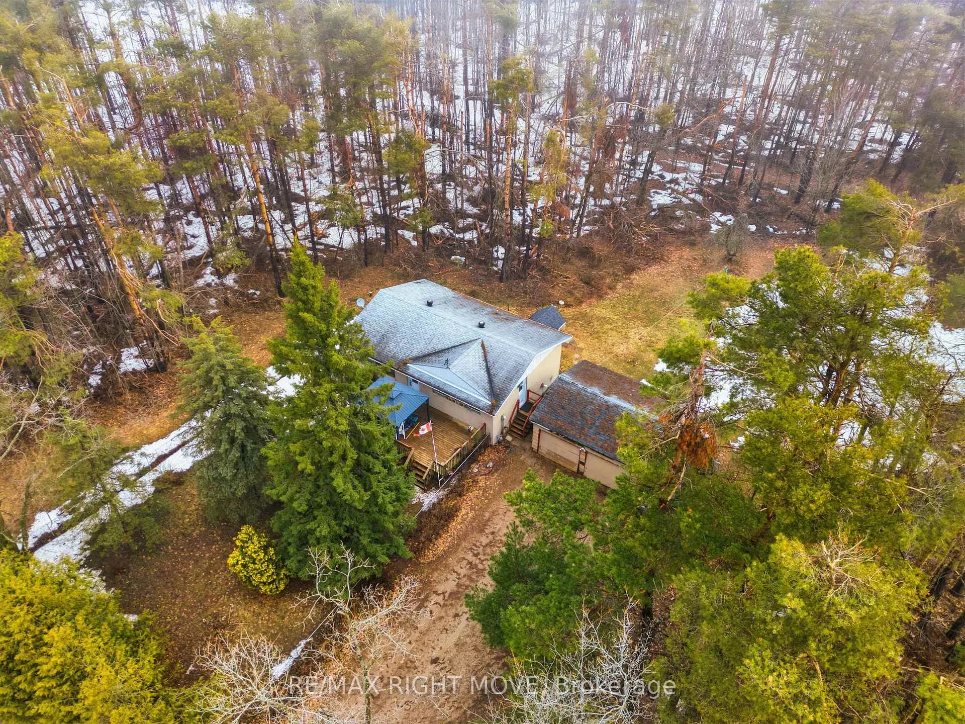 Photo 17 of 3149 Barrie Hill Road, Springwater, Rural Springwater — HOMEH
