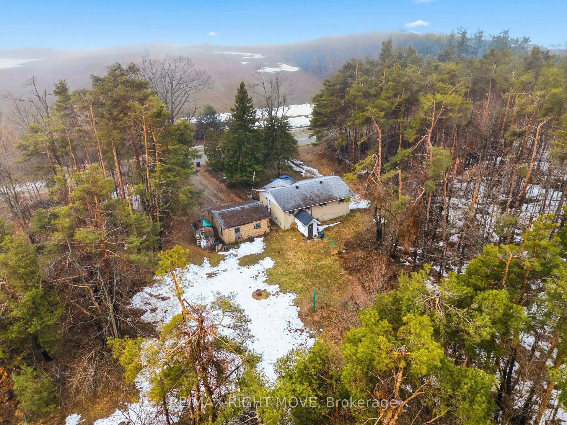 Photo 19 of 3149 Barrie Hill Road, Springwater, Rural Springwater — HOMEH