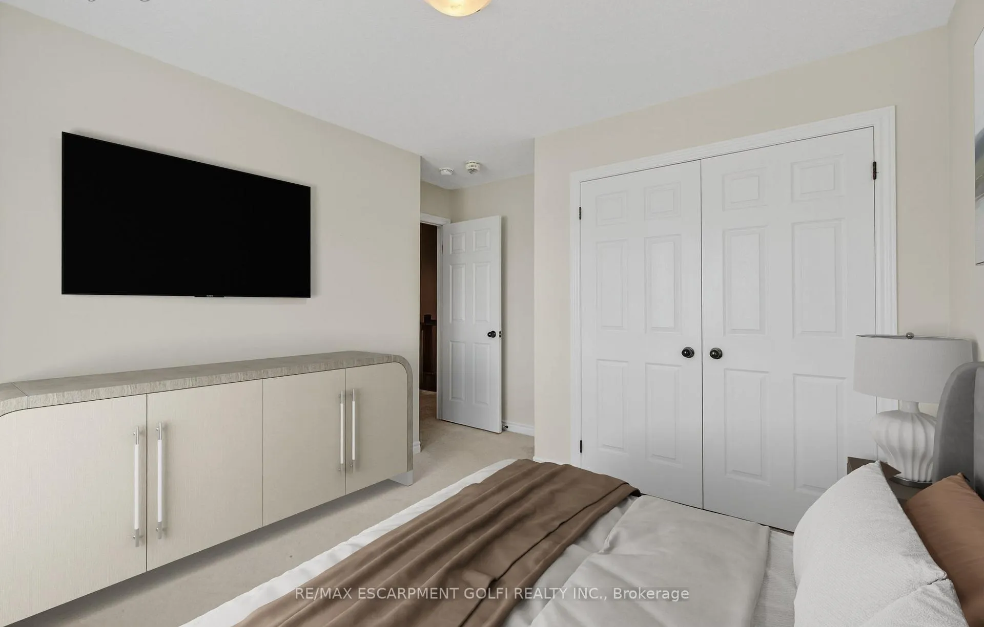 Photo 27 of 279 Voyager Pass, Hamilton, Binbrook — HOMEH