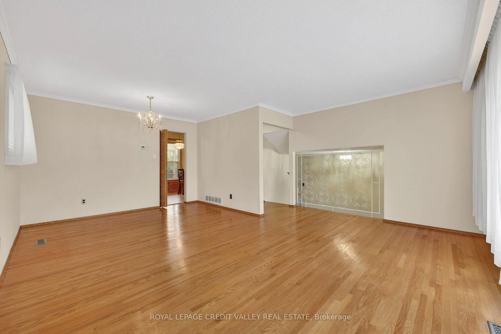 Photo 20 of 20 Willis Drive, Brampton, Brampton East — HOMEH