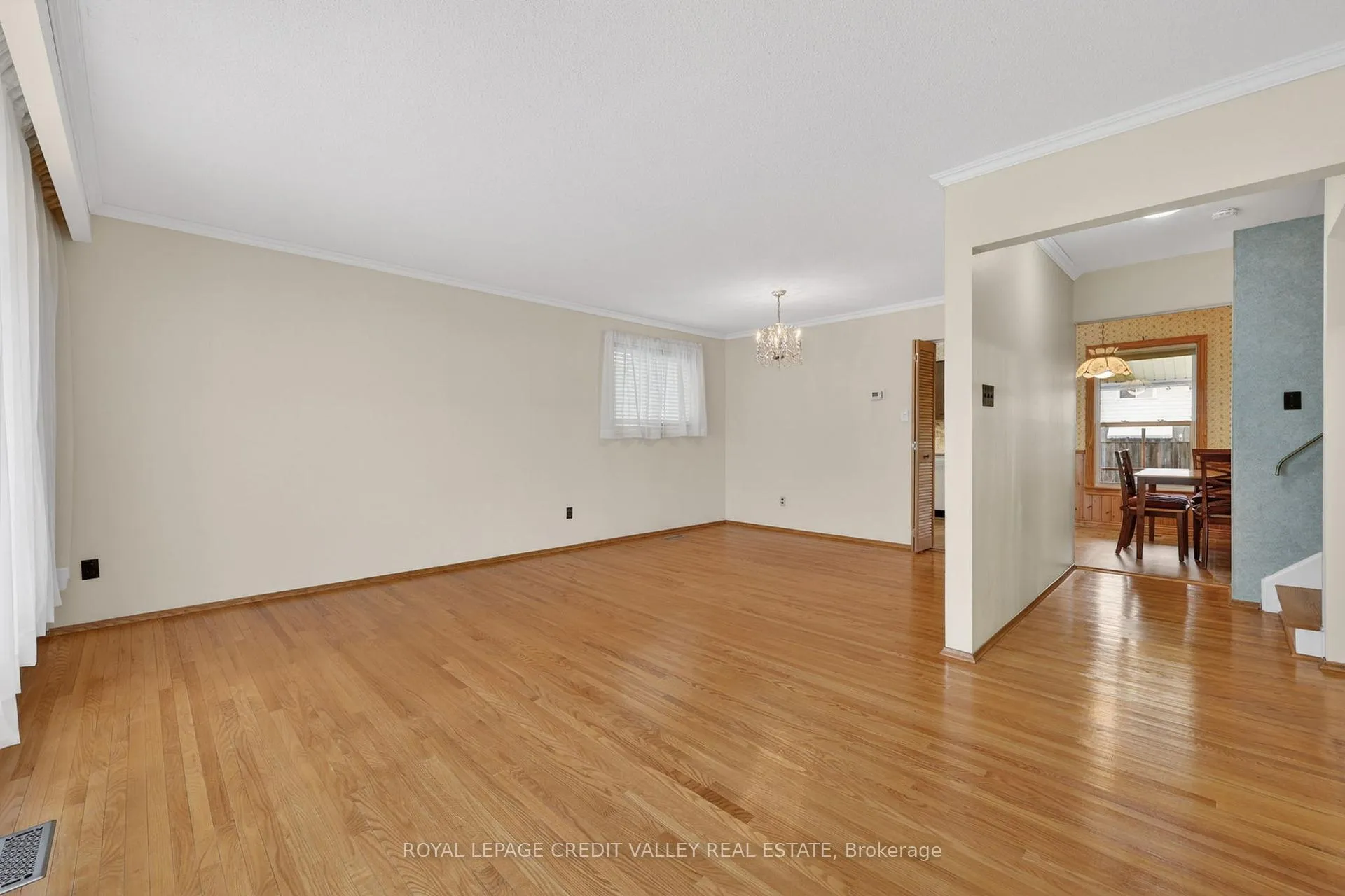 Photo 21 of 20 Willis Drive, Brampton, Brampton East — HOMEH