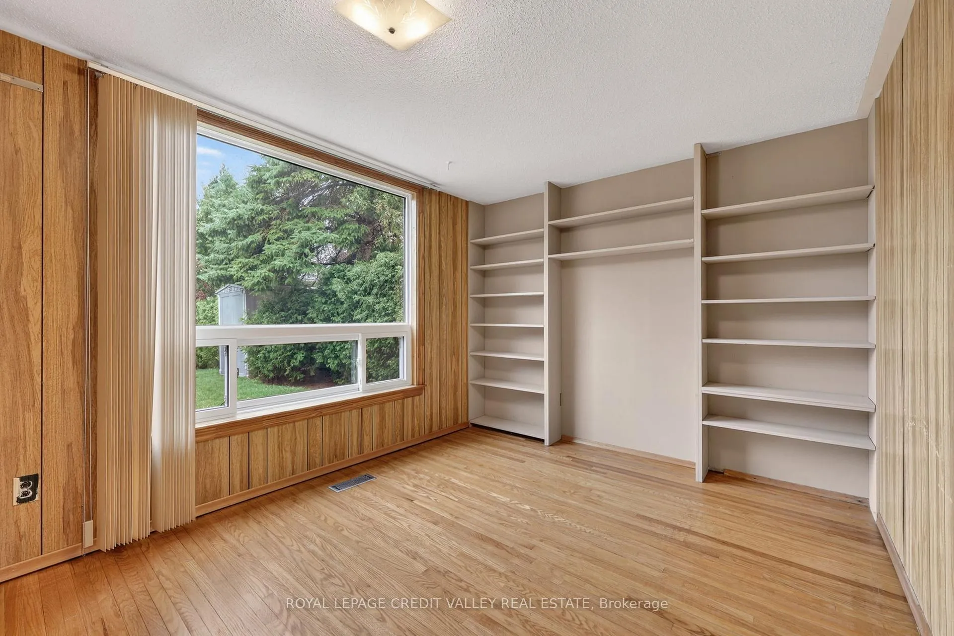 Photo 23 of 20 Willis Drive, Brampton, Brampton East — HOMEH