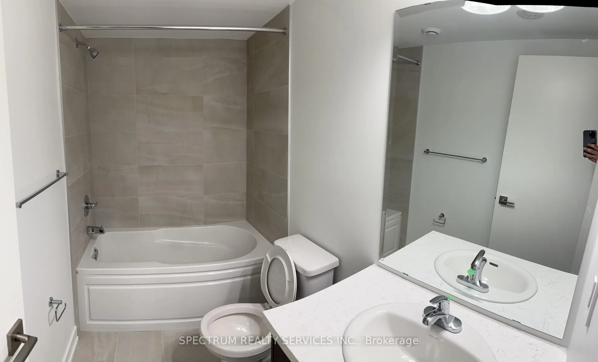 Photo 6 of Unit 21, 25 Romilly Avenue, Brampton, Northwest Brampton — HOMEH