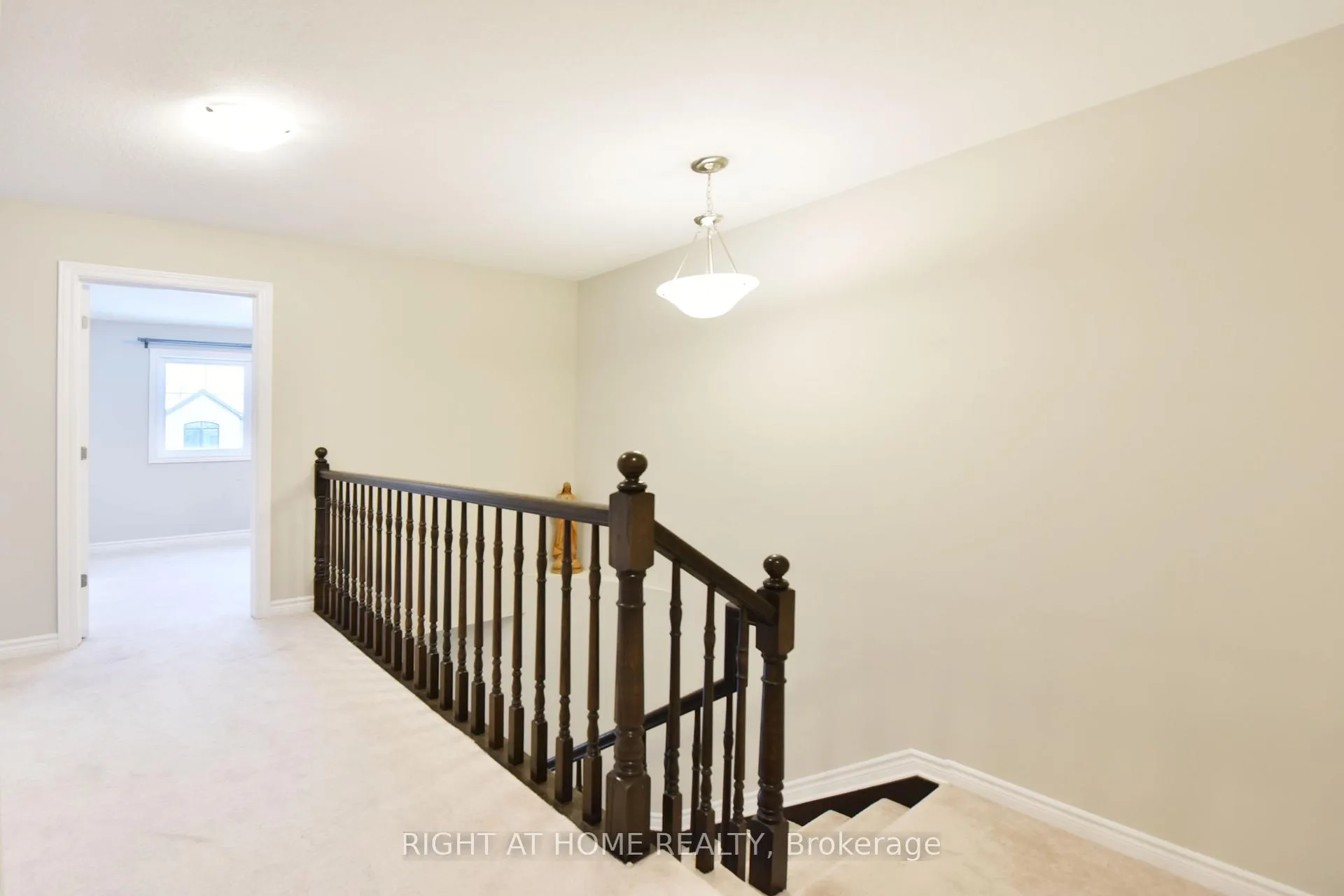 Photo 10 of 630 Eagle Crest Heights, Ottawa, Stittsville (North) — HOMEH
