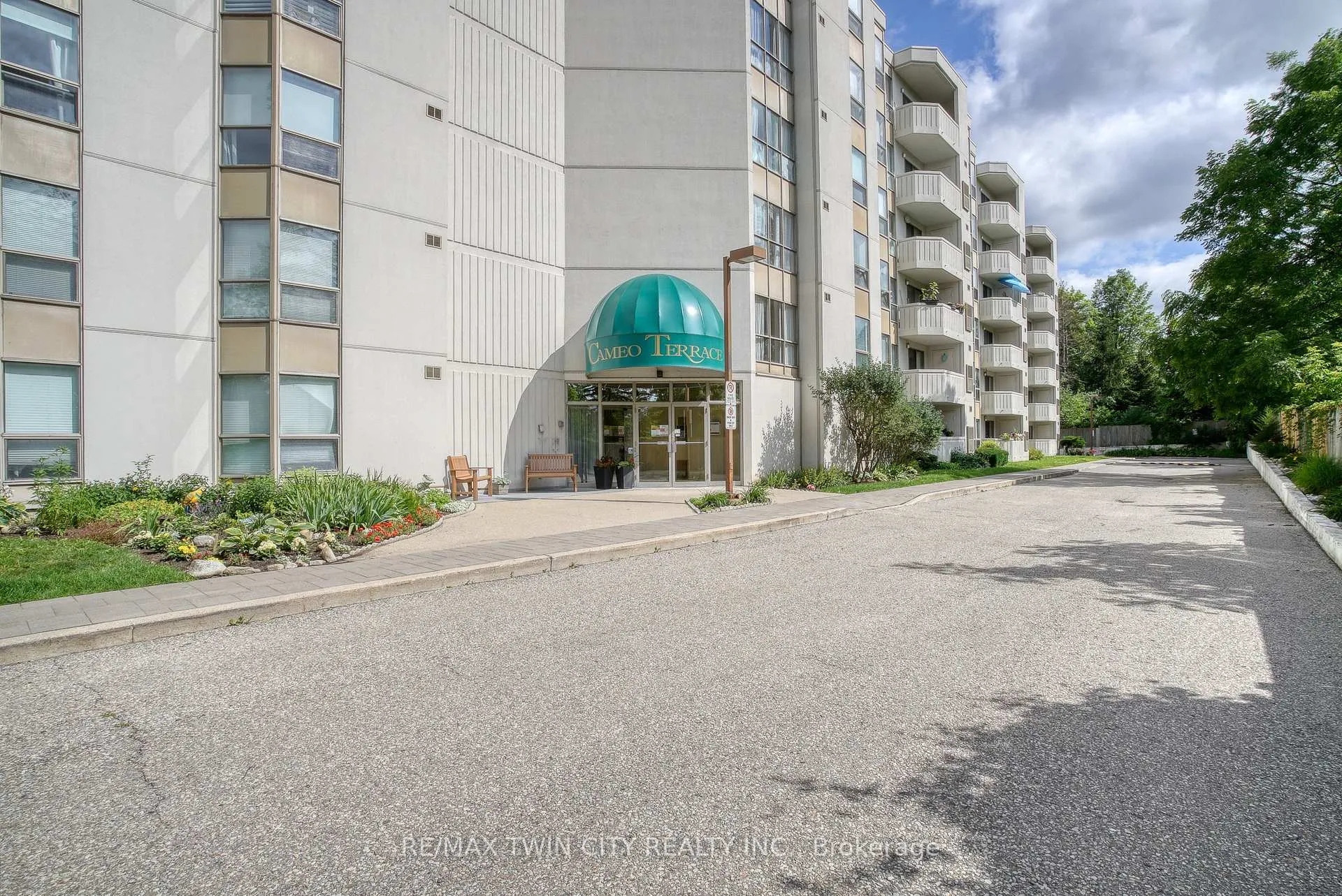 Photo 2 of Unit 505, 3267 King Street, Kitchener, Chicopee/Freeport — HOMEH