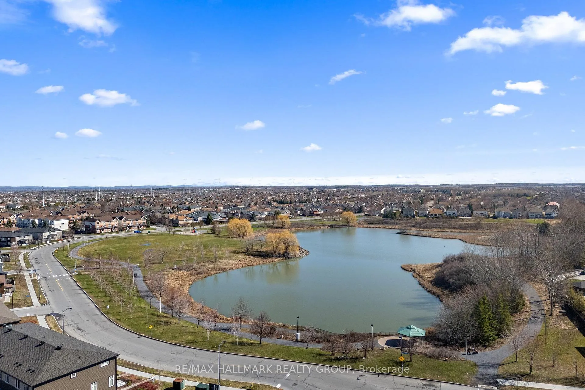 Photo 3 of 12 Lakepointe Drive, Ottawa, Avalon East — HOMEH