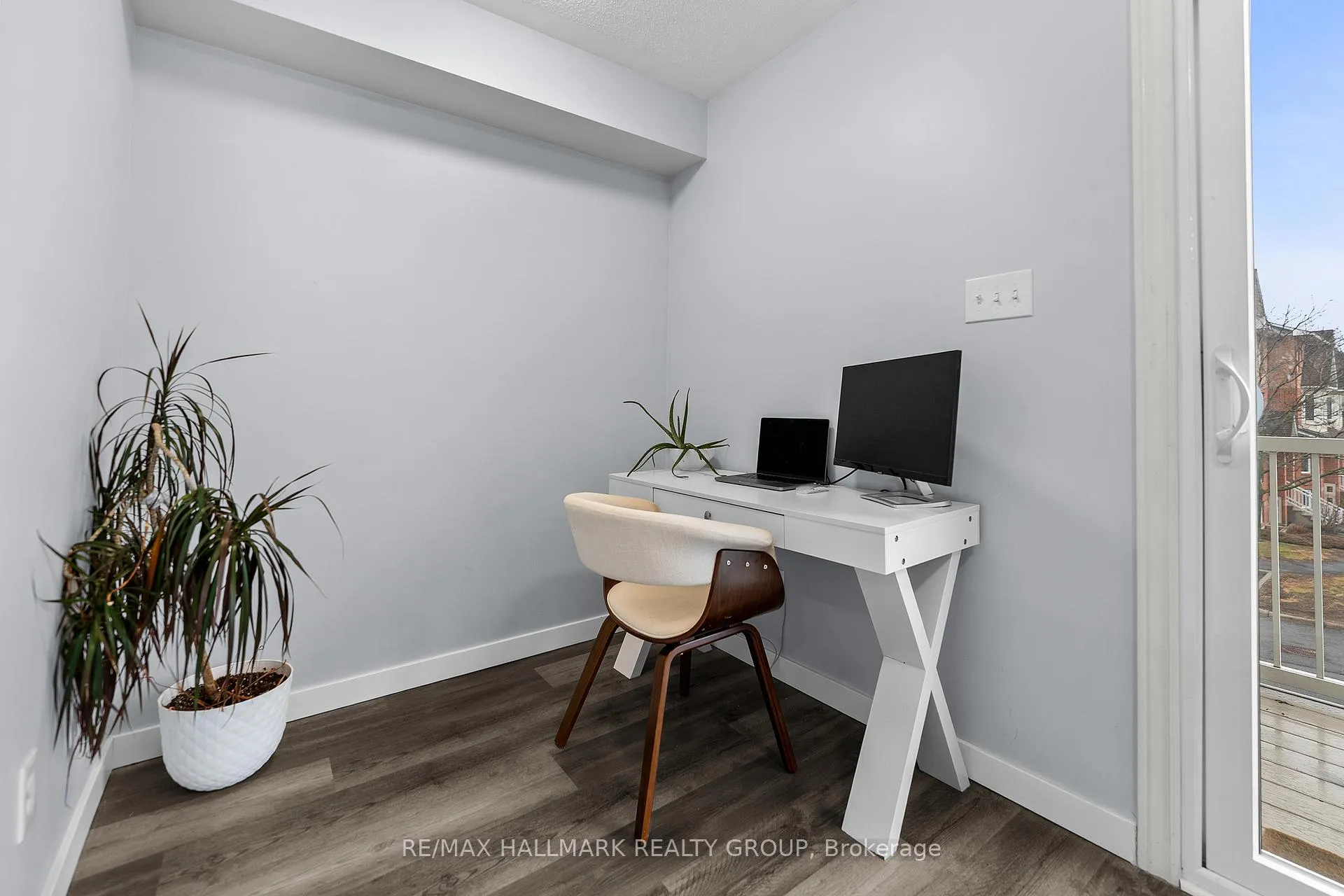 Photo 13 of 12 Lakepointe Drive, Ottawa, Avalon East — HOMEH