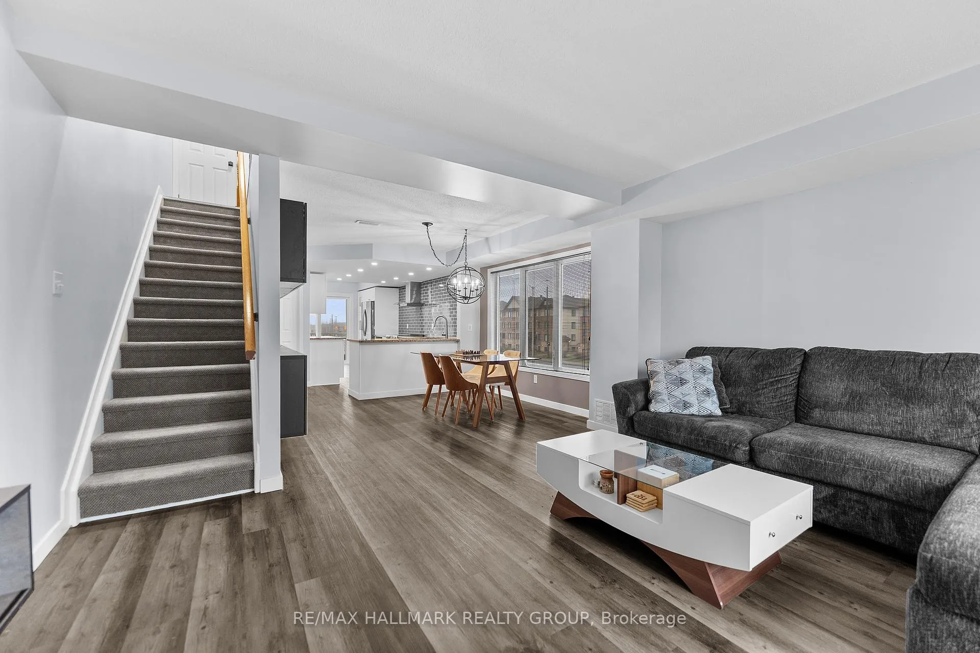 Photo 24 of 12 Lakepointe Drive, Ottawa, Avalon East — HOMEH