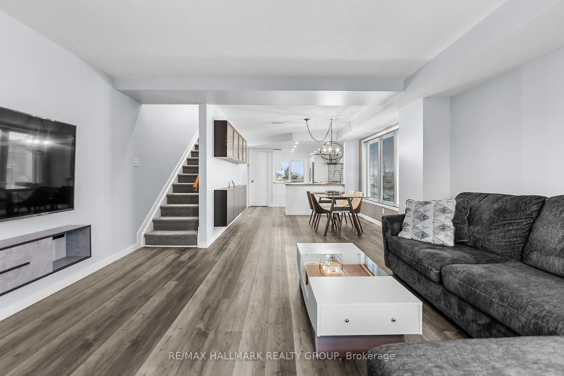 Photo 25 of 12 Lakepointe Drive, Ottawa, Avalon East — HOMEH